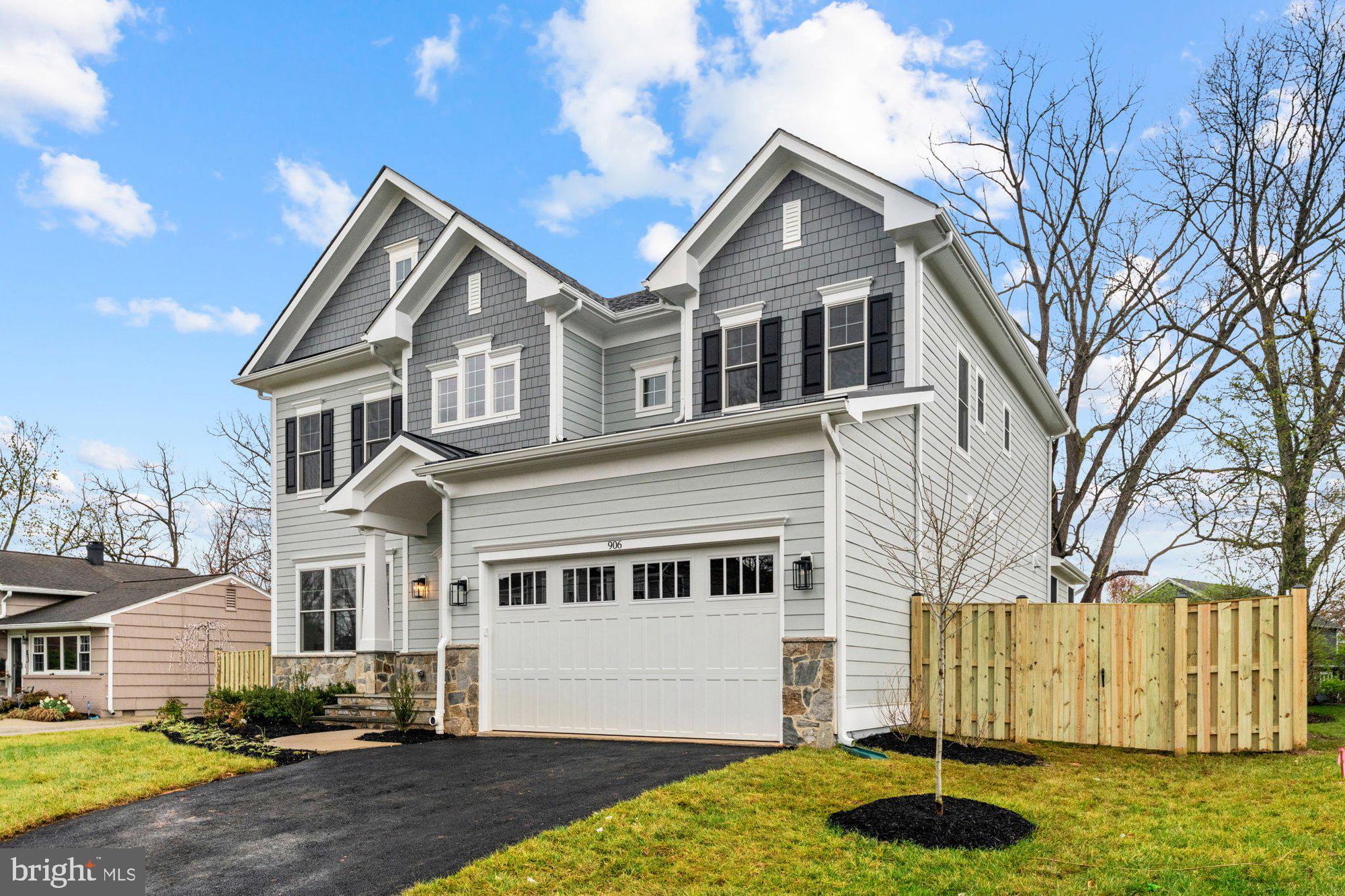 VIENNA WOODS - Residential