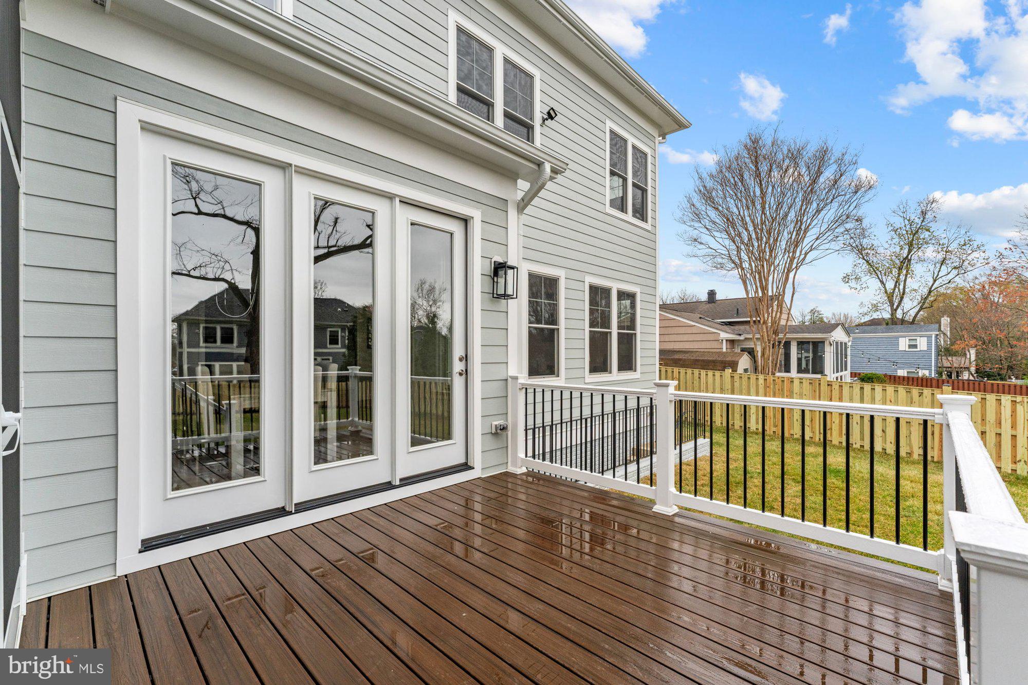 VIENNA WOODS - Residential