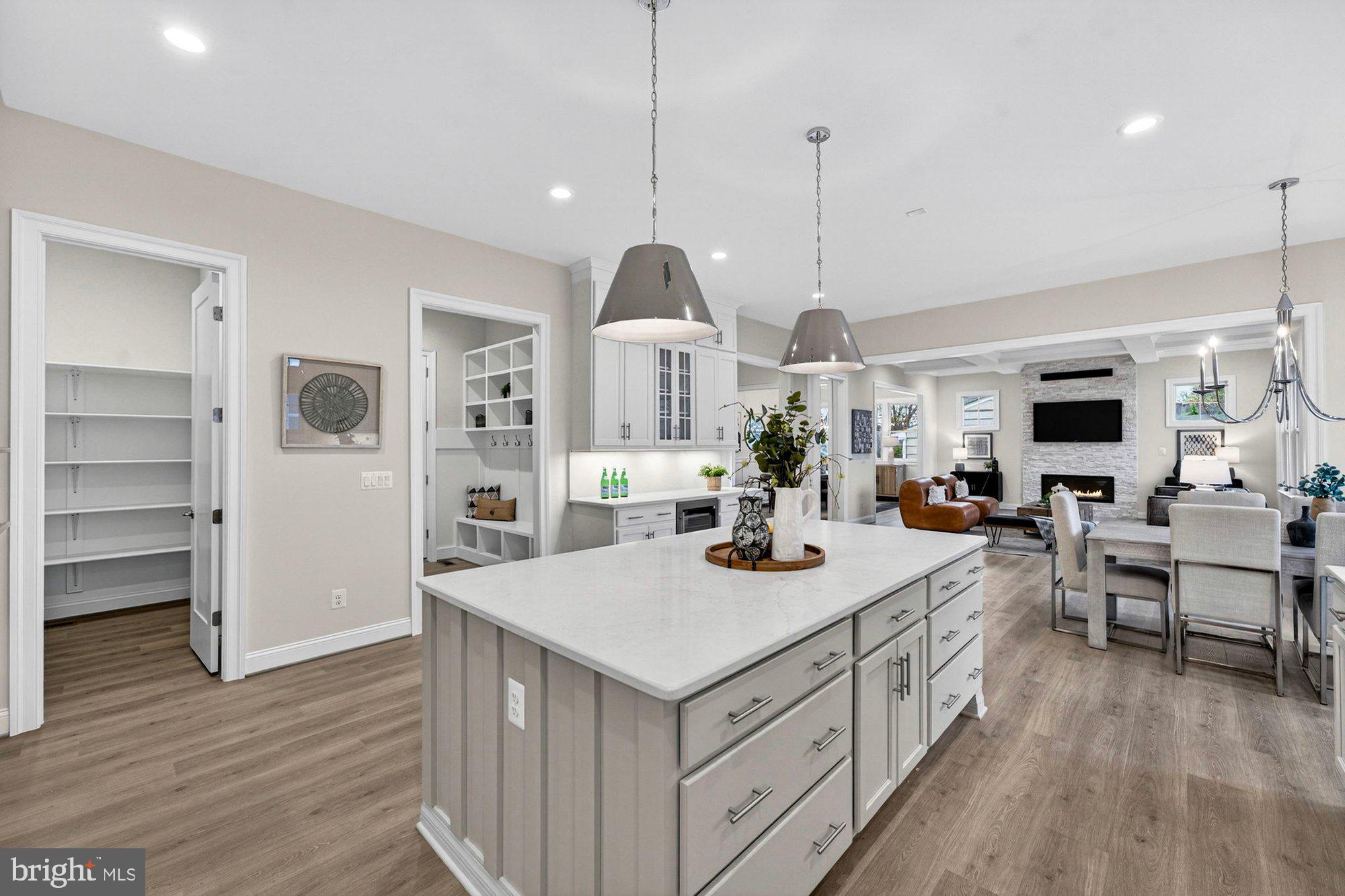 VIENNA WOODS - Residential