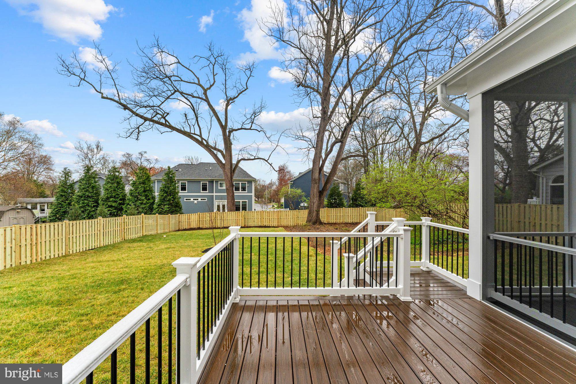 VIENNA WOODS - Residential