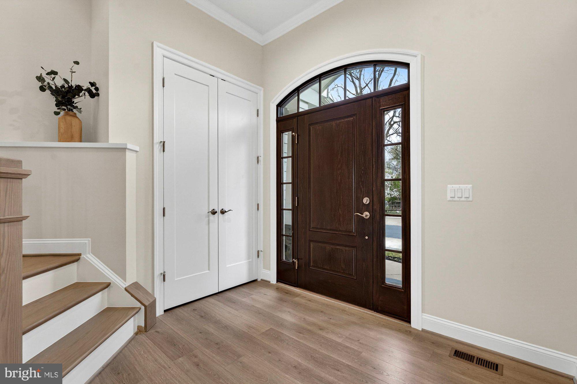 VIENNA WOODS - Residential