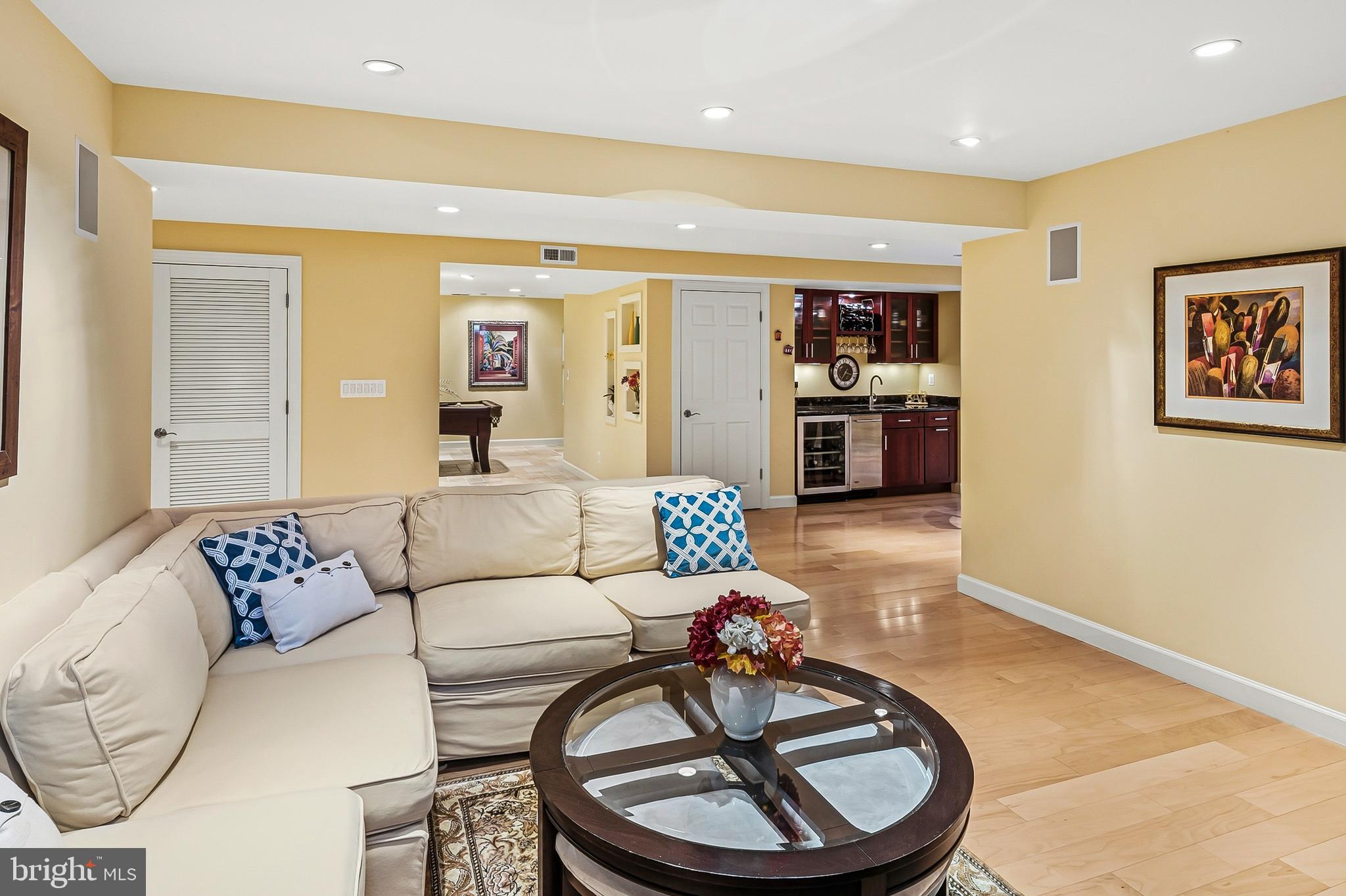 WYNNEWOOD - Residential