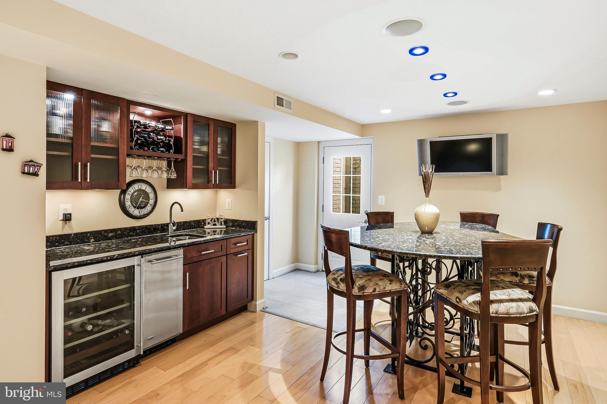 WYNNEWOOD - Residential