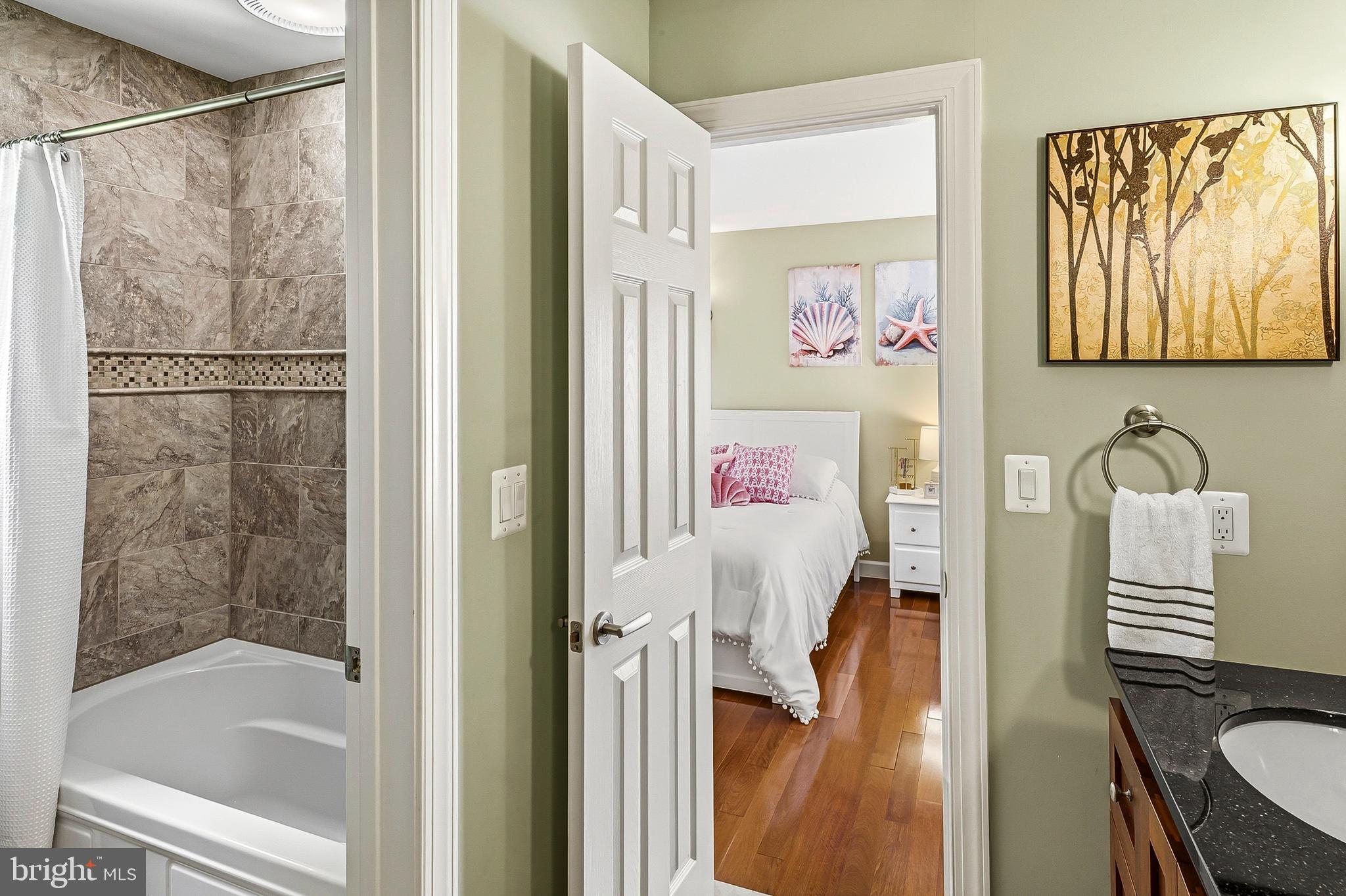 WYNNEWOOD - Residential