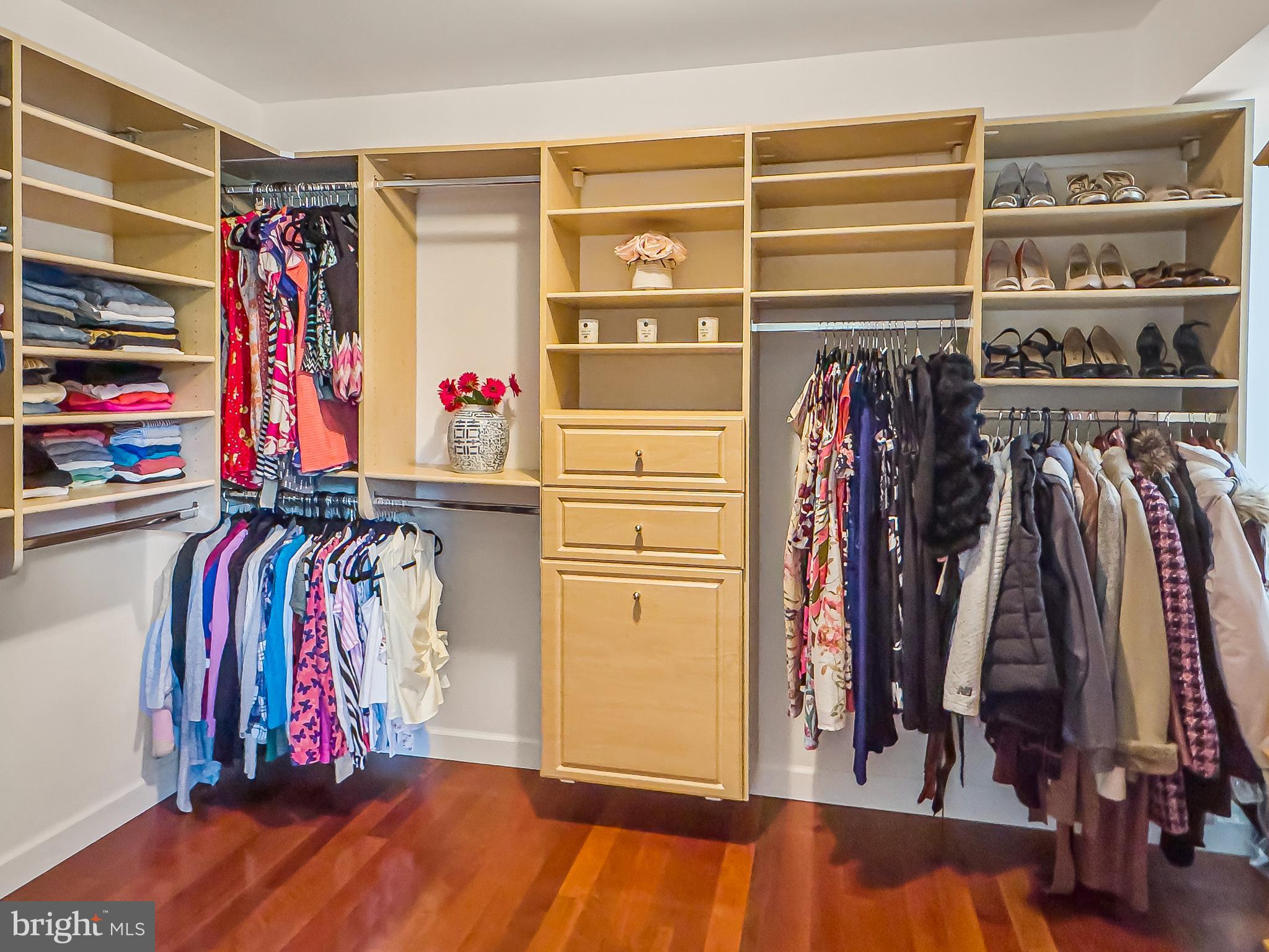 WYNNEWOOD - Residential