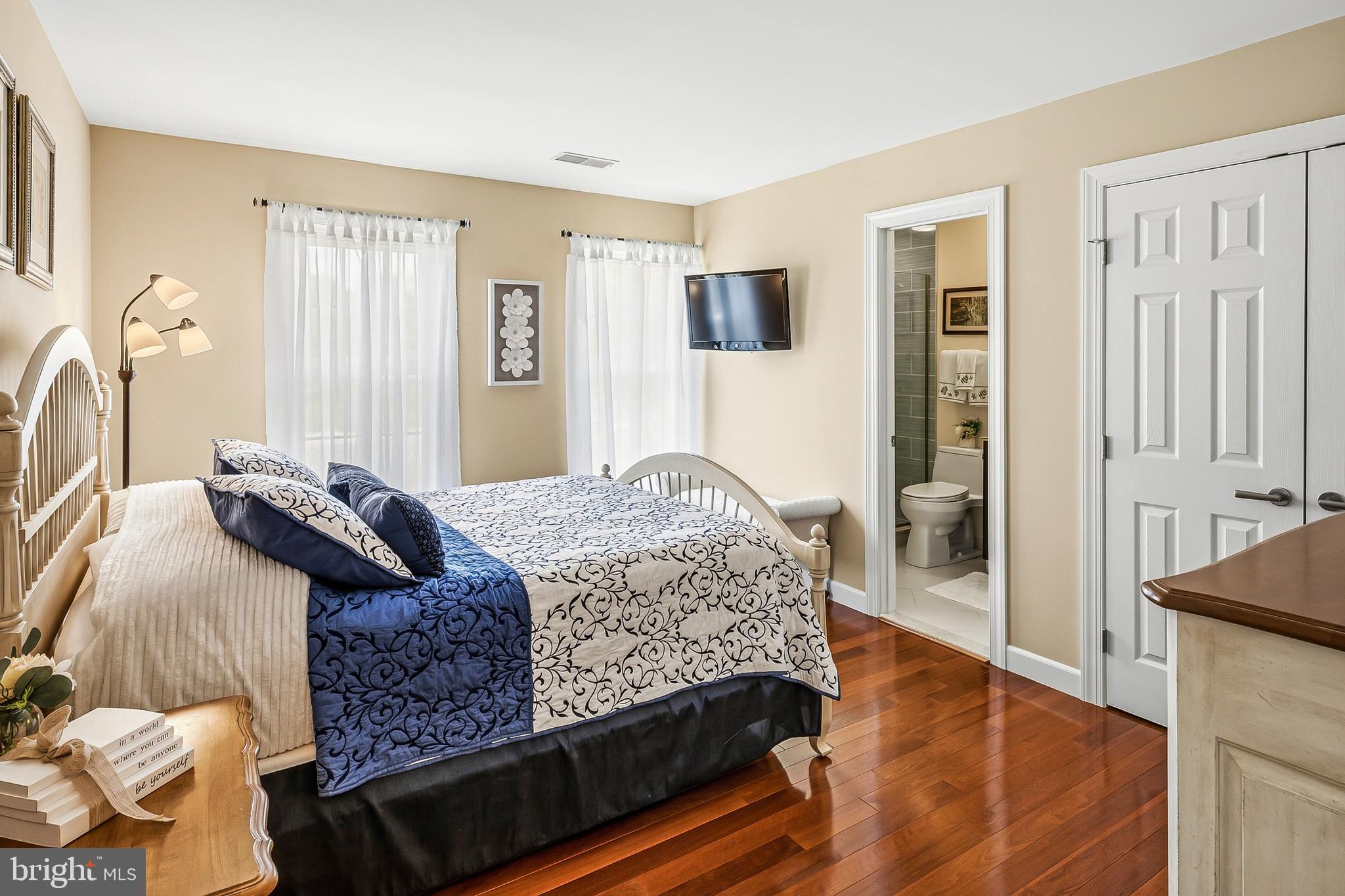 WYNNEWOOD - Residential