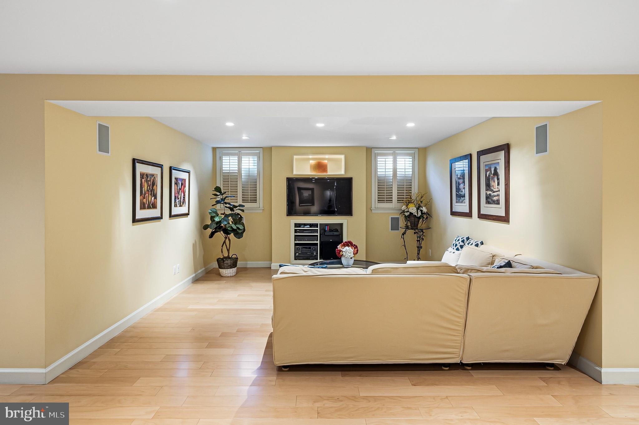 WYNNEWOOD - Residential