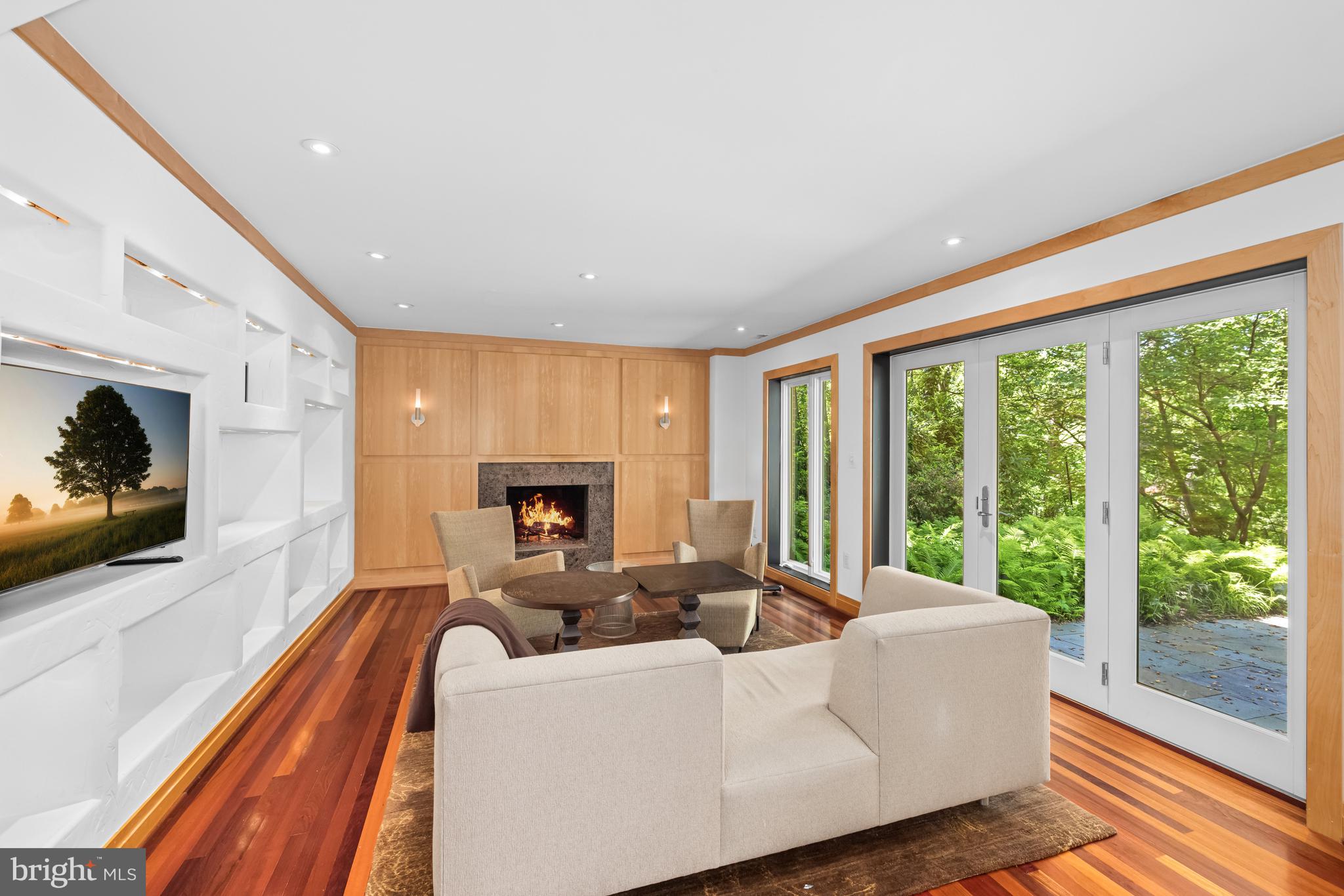 FARMINGTON - Residential