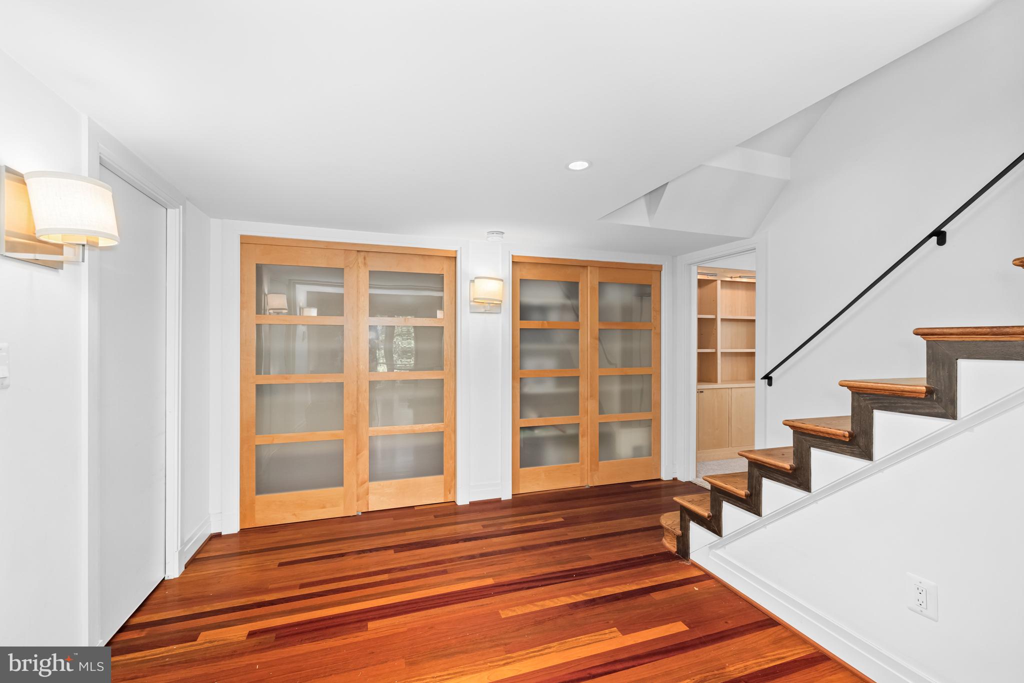 FARMINGTON - Residential