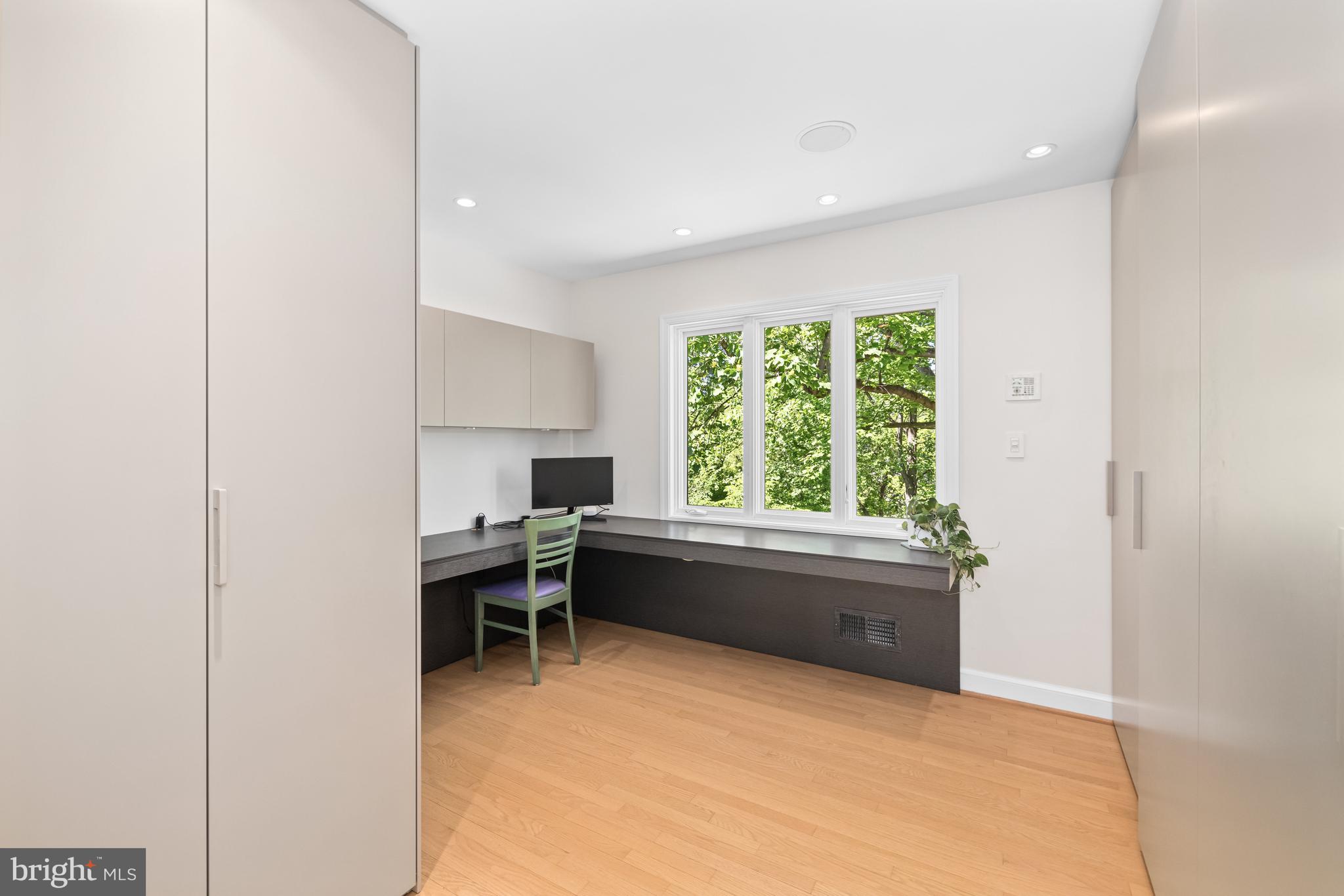 FARMINGTON - Residential