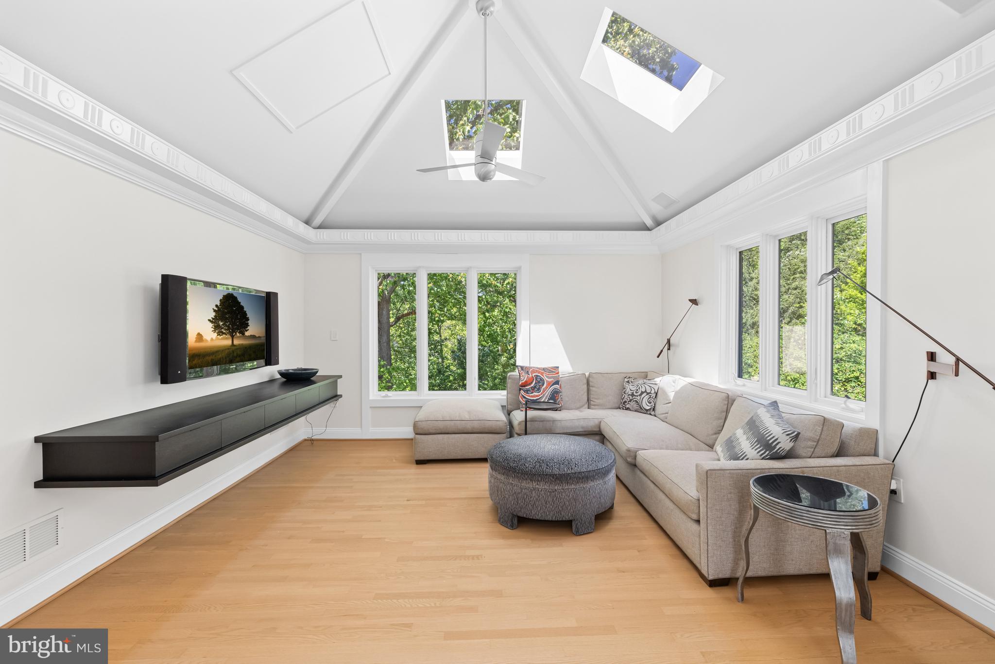 FARMINGTON - Residential