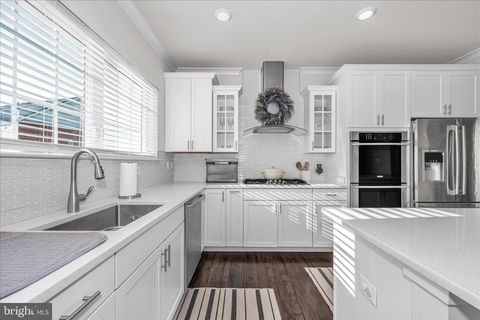 Tiny photo for 7963 Potter Place, ELKRIDGE, MD 21075 (MLS # MDHW2068610)