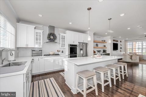 Tiny photo for 7963 Potter Place, ELKRIDGE, MD 21075 (MLS # MDHW2068610)
