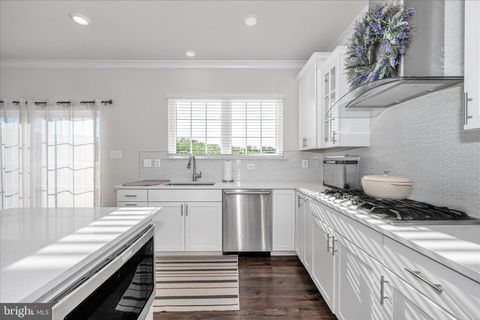 Tiny photo for 7963 Potter Place, ELKRIDGE, MD 21075 (MLS # MDHW2068610)