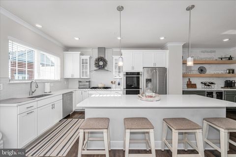 Tiny photo for 7963 Potter Place, ELKRIDGE, MD 21075 (MLS # MDHW2068610)