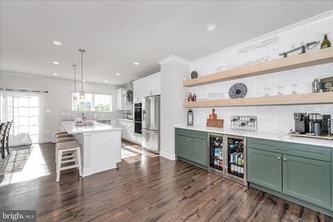 Tiny photo for 7963 Potter Place, ELKRIDGE, MD 21075 (MLS # MDHW2068610)