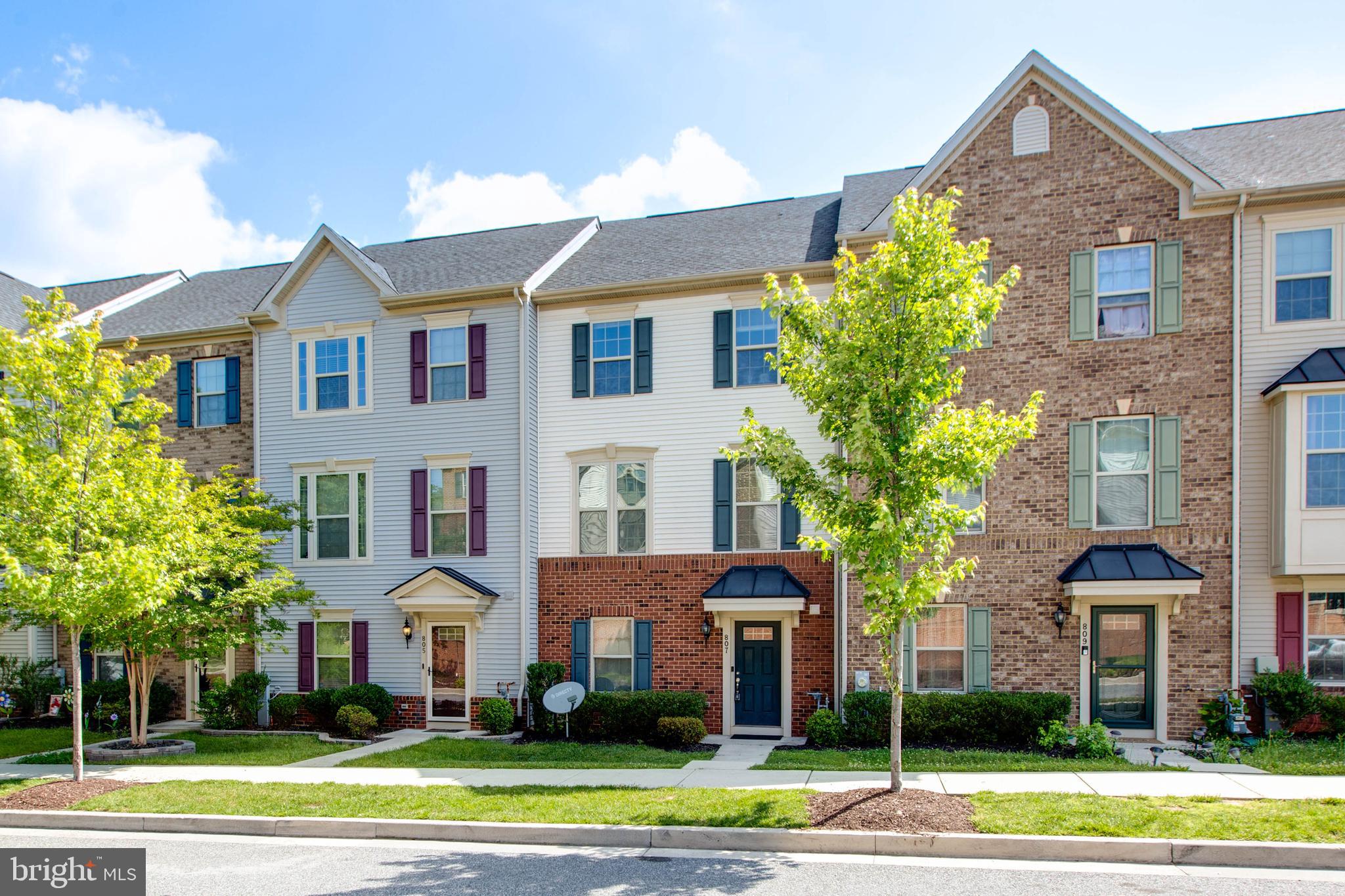 807 FOXLEIGH WAY