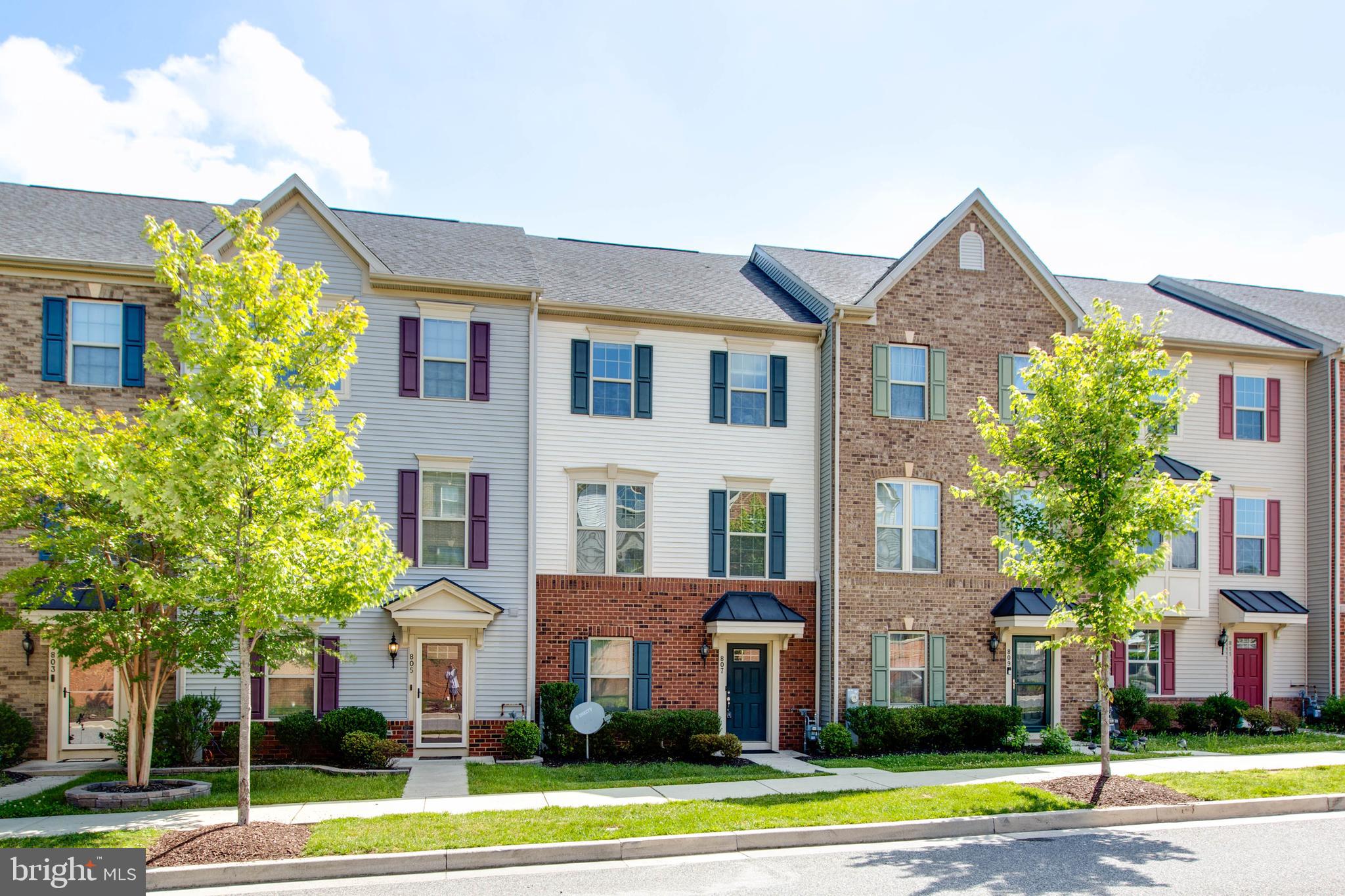 807 FOXLEIGH WAY