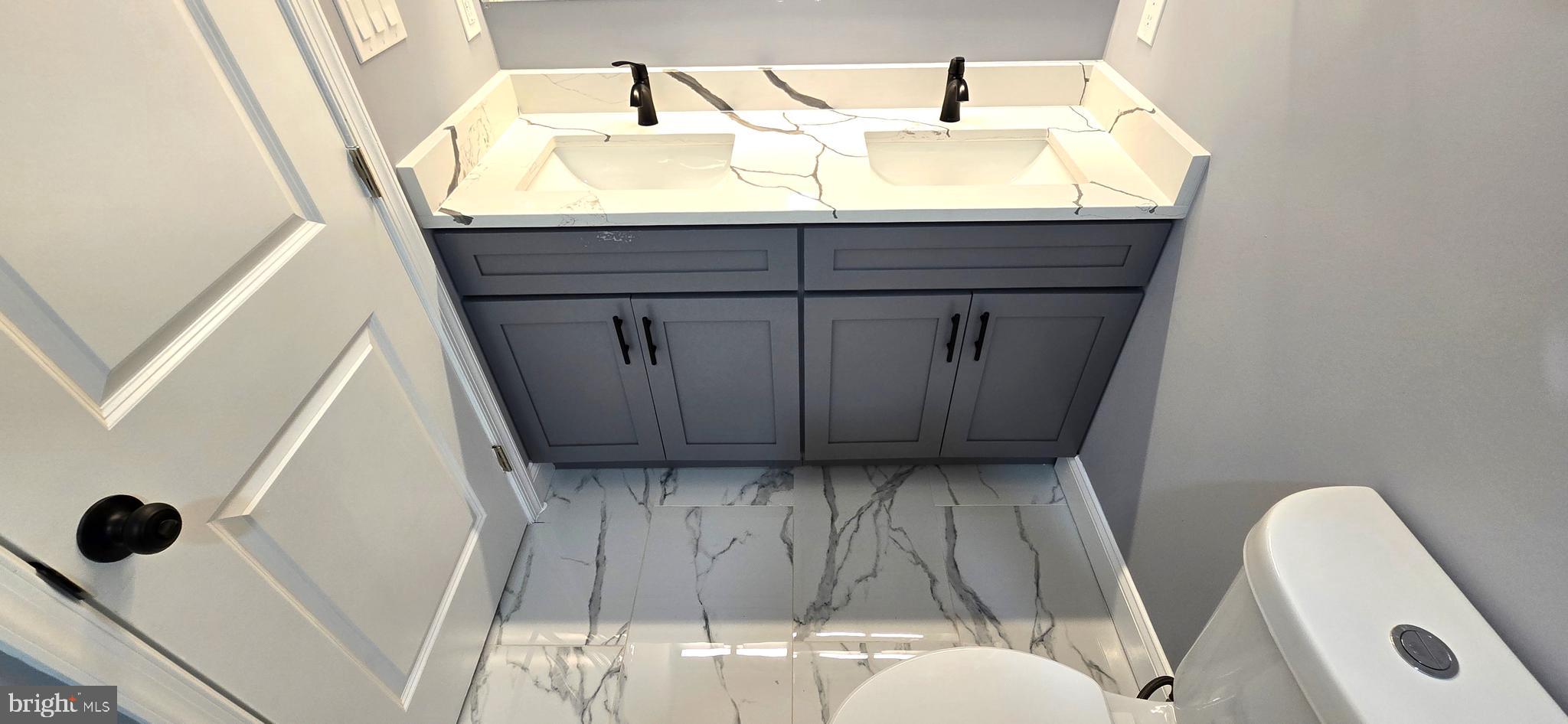 GREEKTOWN - Residential Lease