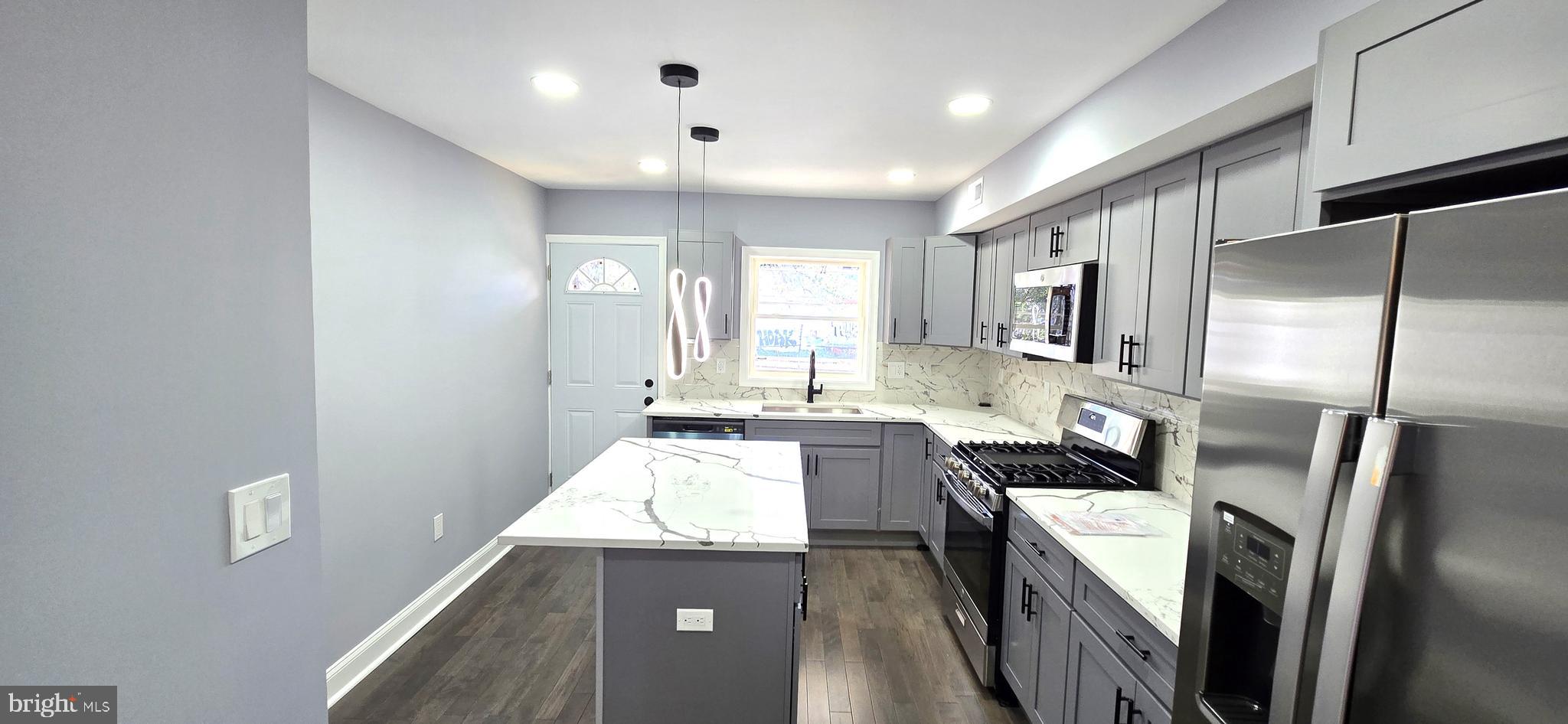 GREEKTOWN - Residential Lease