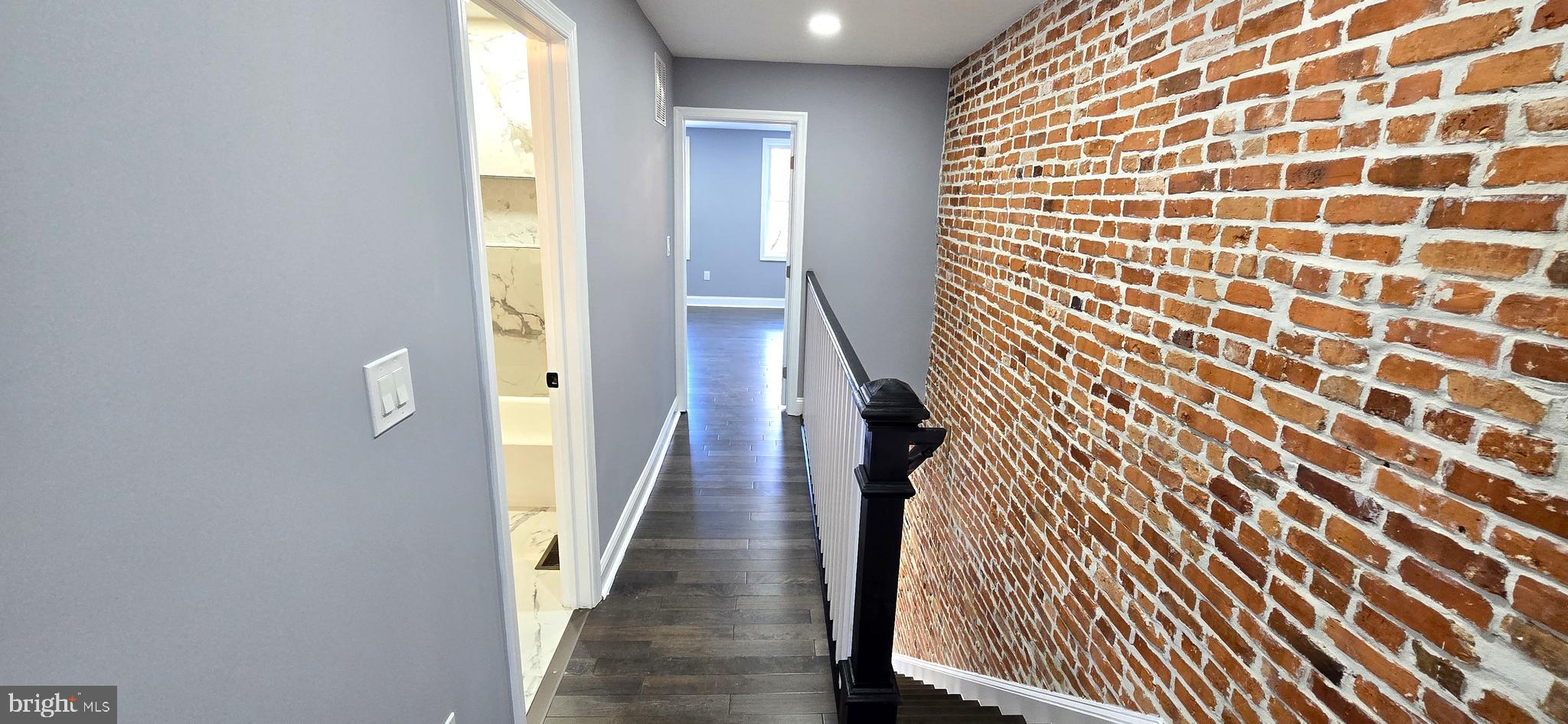 GREEKTOWN - Residential Lease