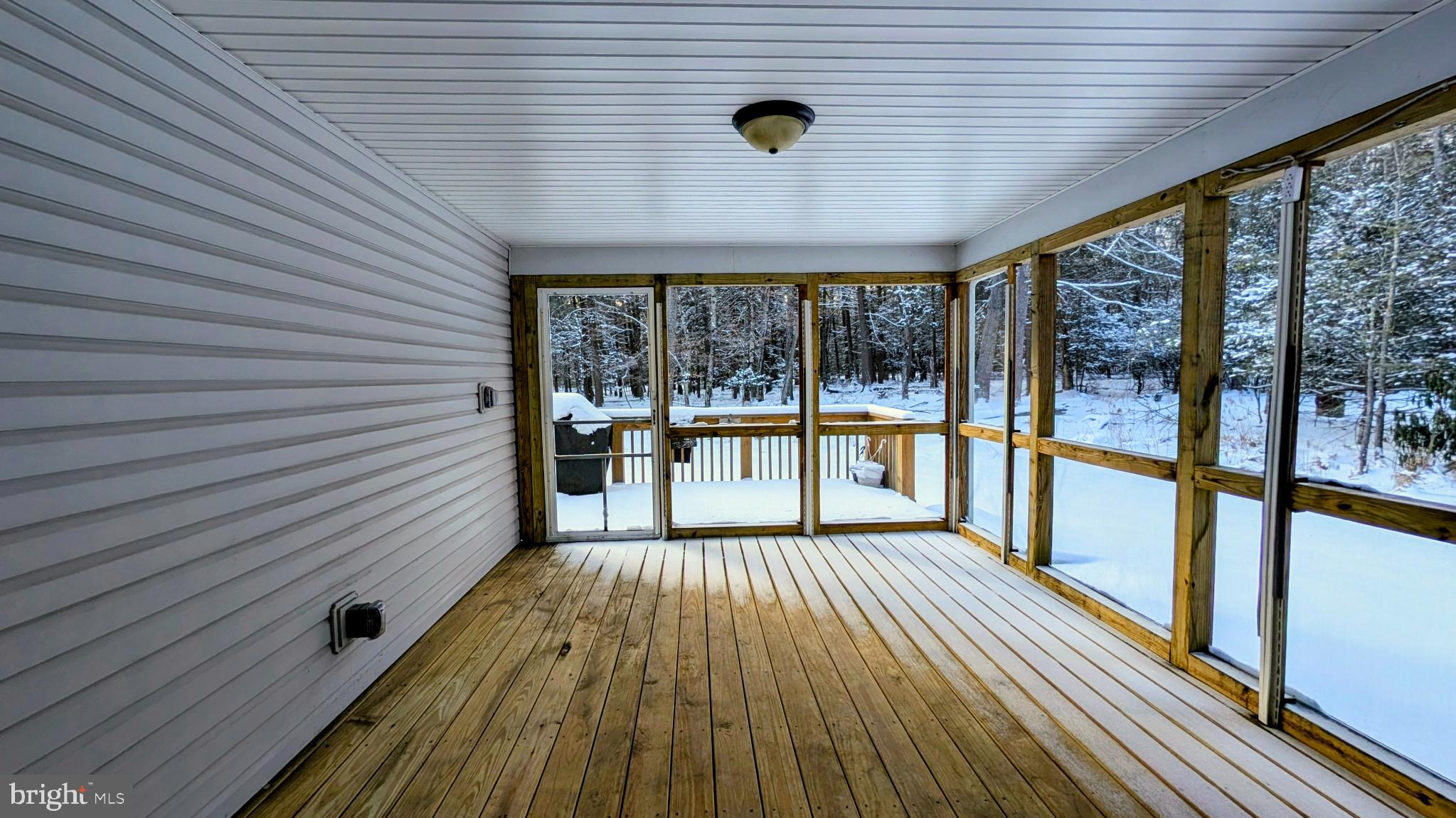 HOLIDAY POCONO - Residential