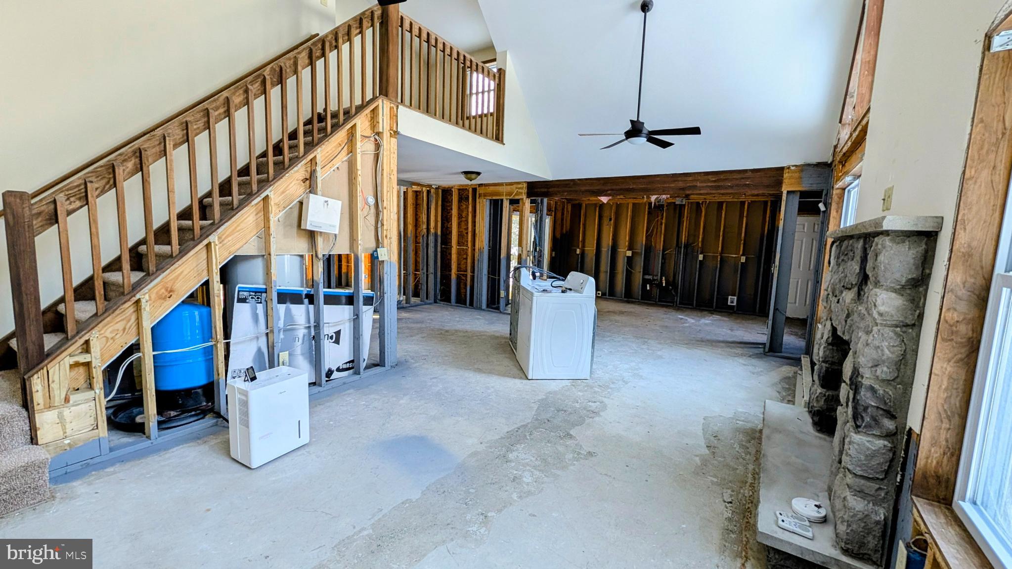 HOLIDAY POCONO - Residential