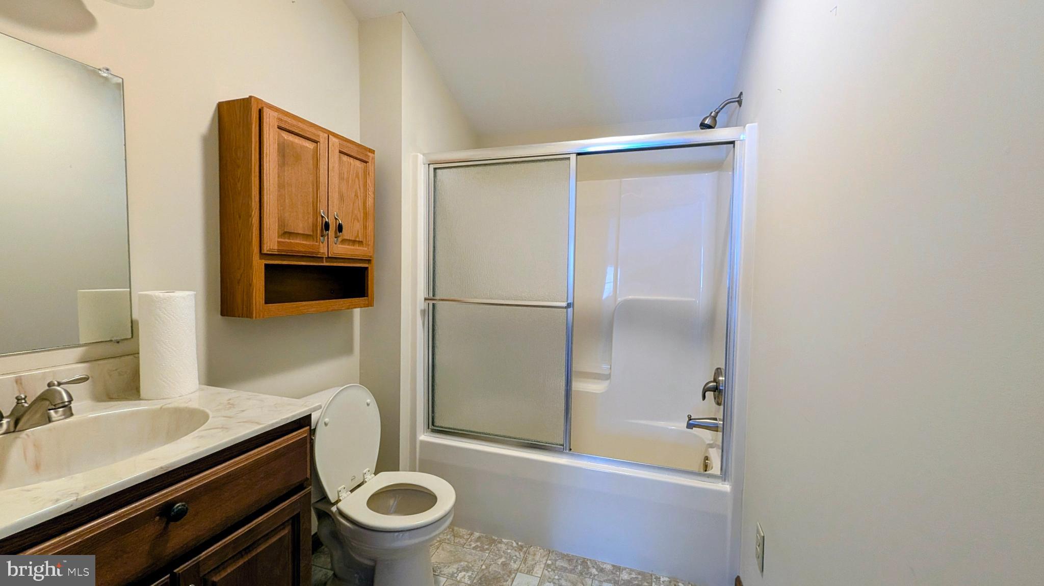 HOLIDAY POCONO - Residential