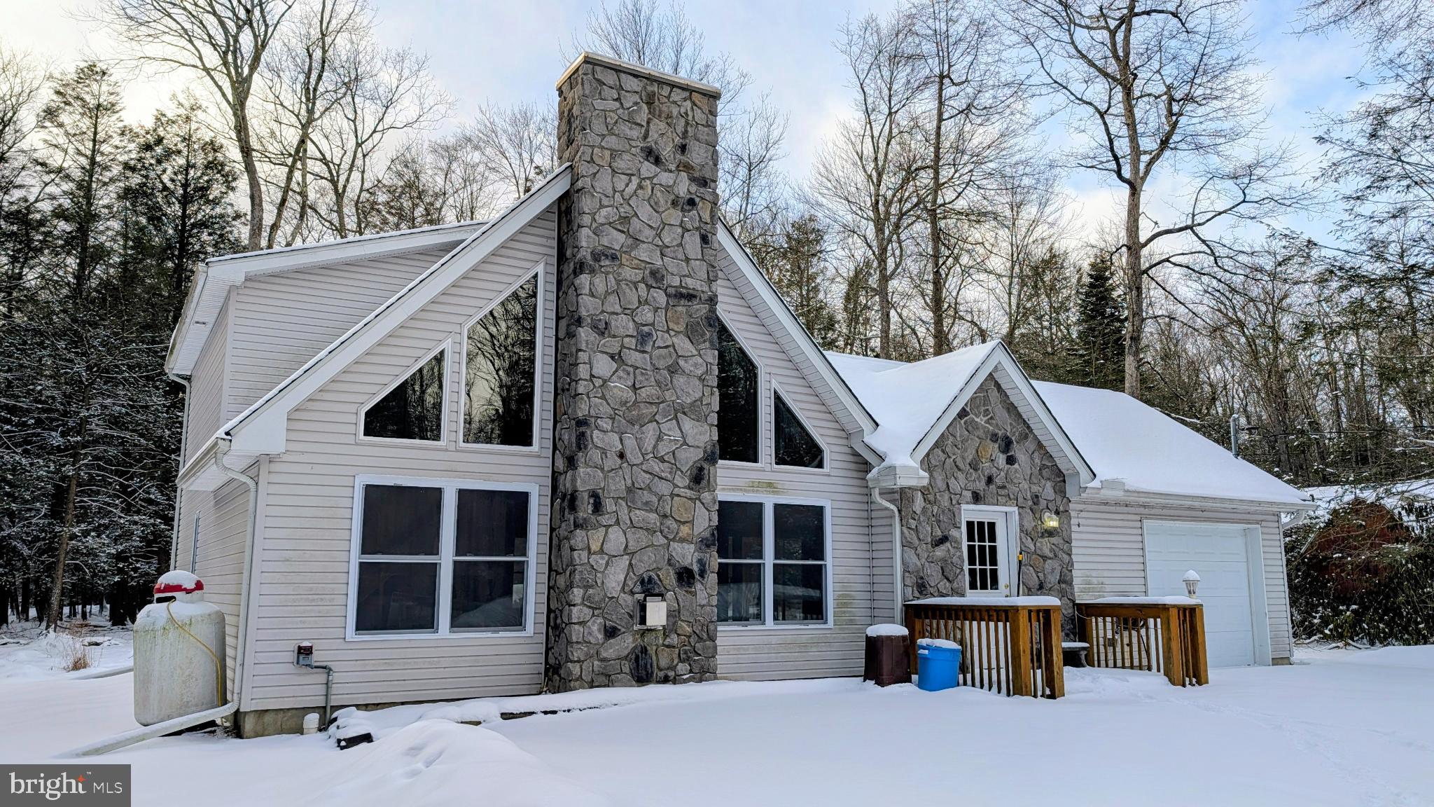 HOLIDAY POCONO - Residential