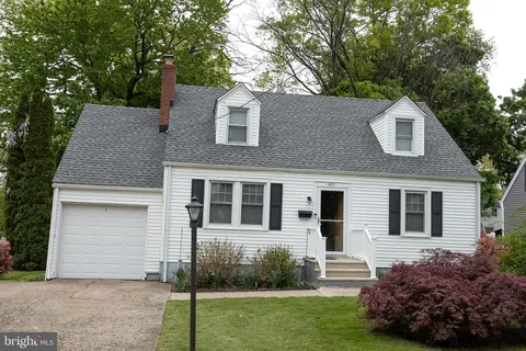 423 Sutherland Road, Ewing, NJ MLS: NJME2076460