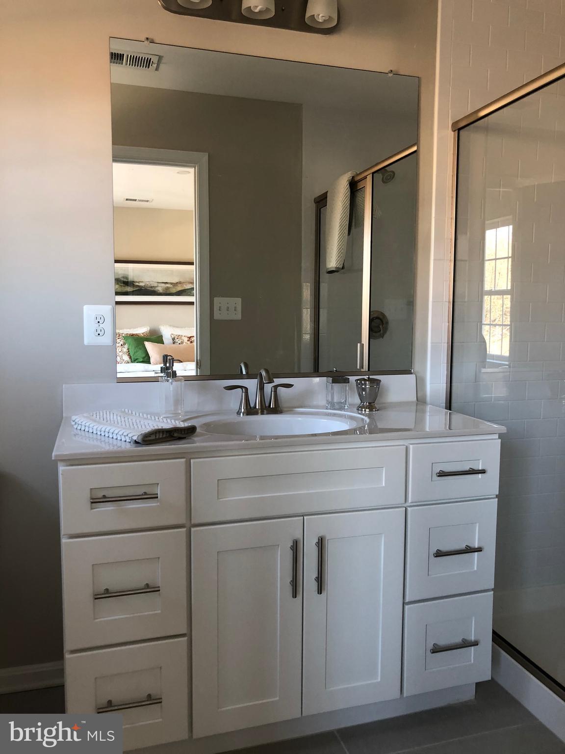 LAKE WALKER - Residential