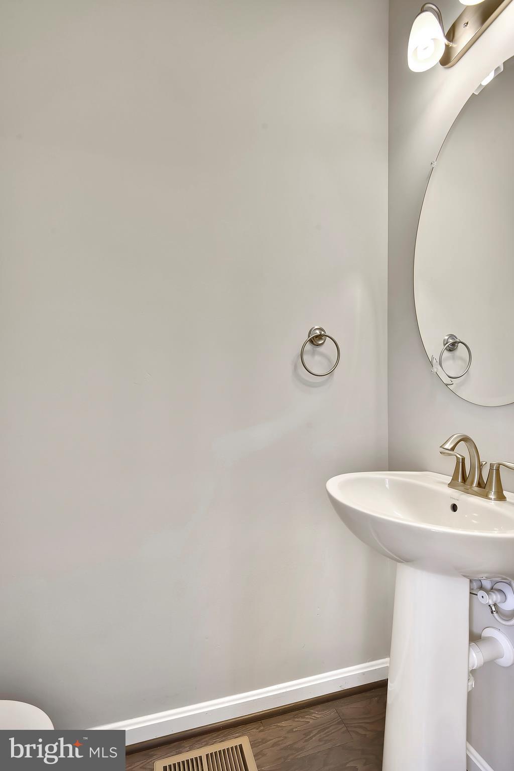 LAKE WALKER - Residential