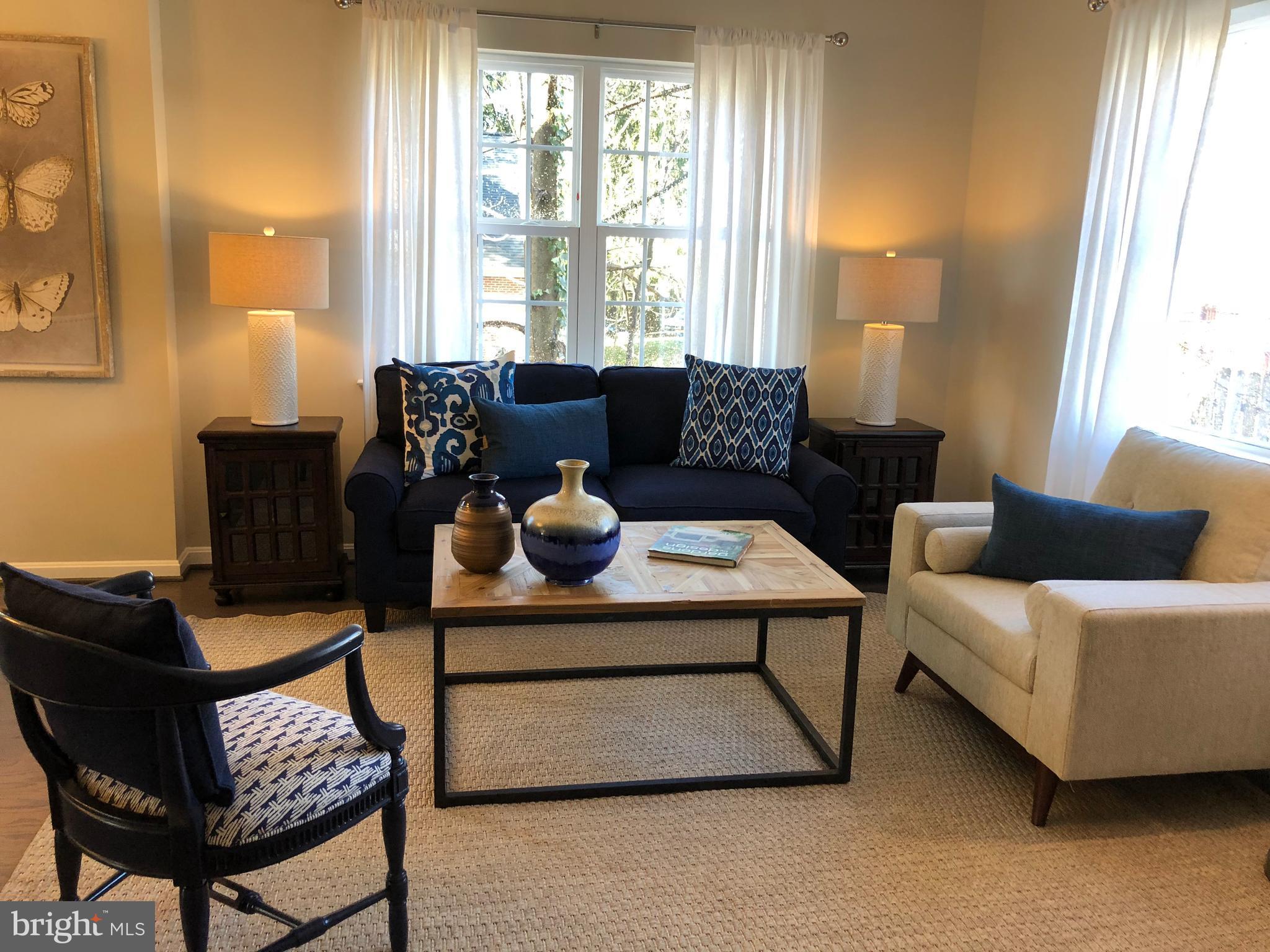 LAKE WALKER - Residential