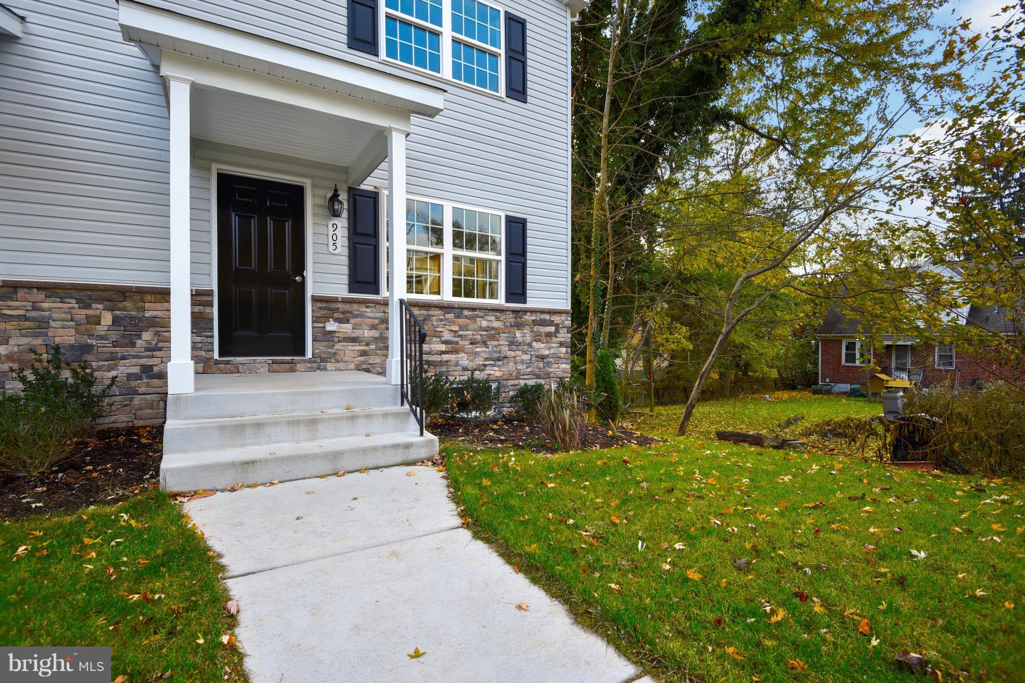 LAKE WALKER - Residential