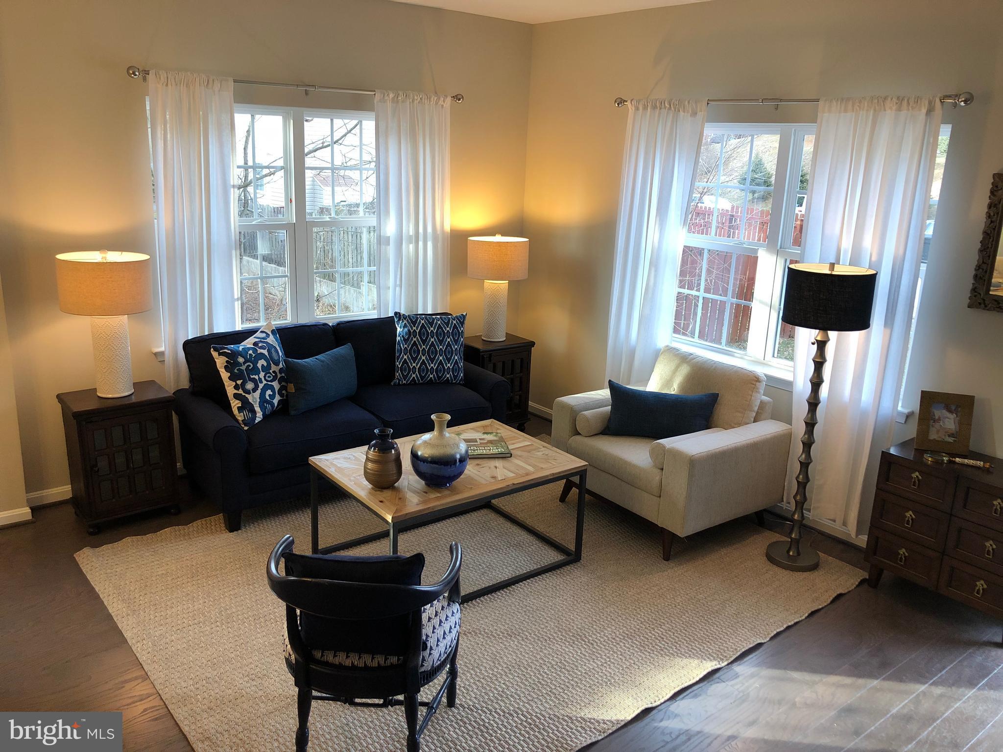 LAKE WALKER - Residential