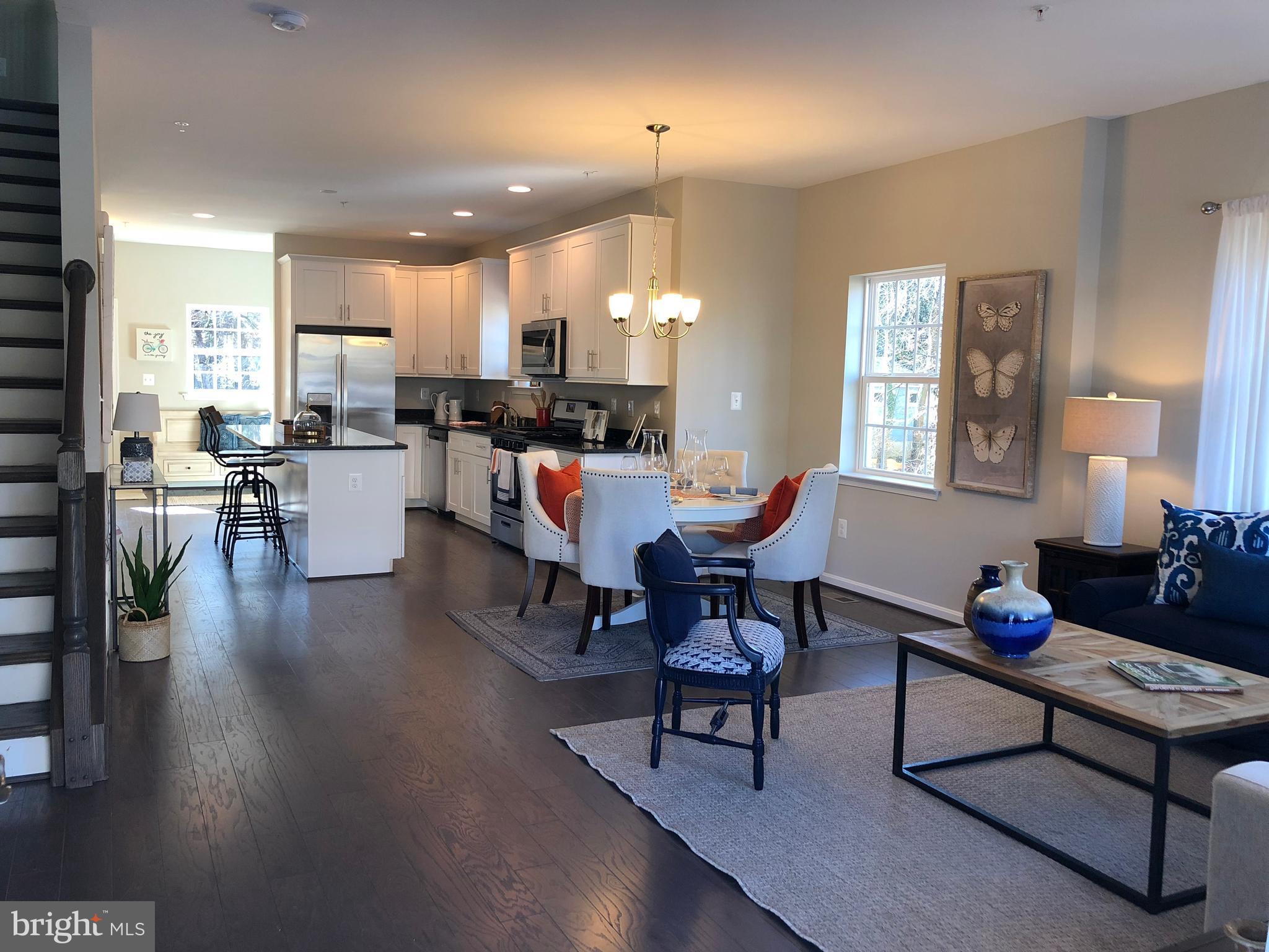 LAKE WALKER - Residential