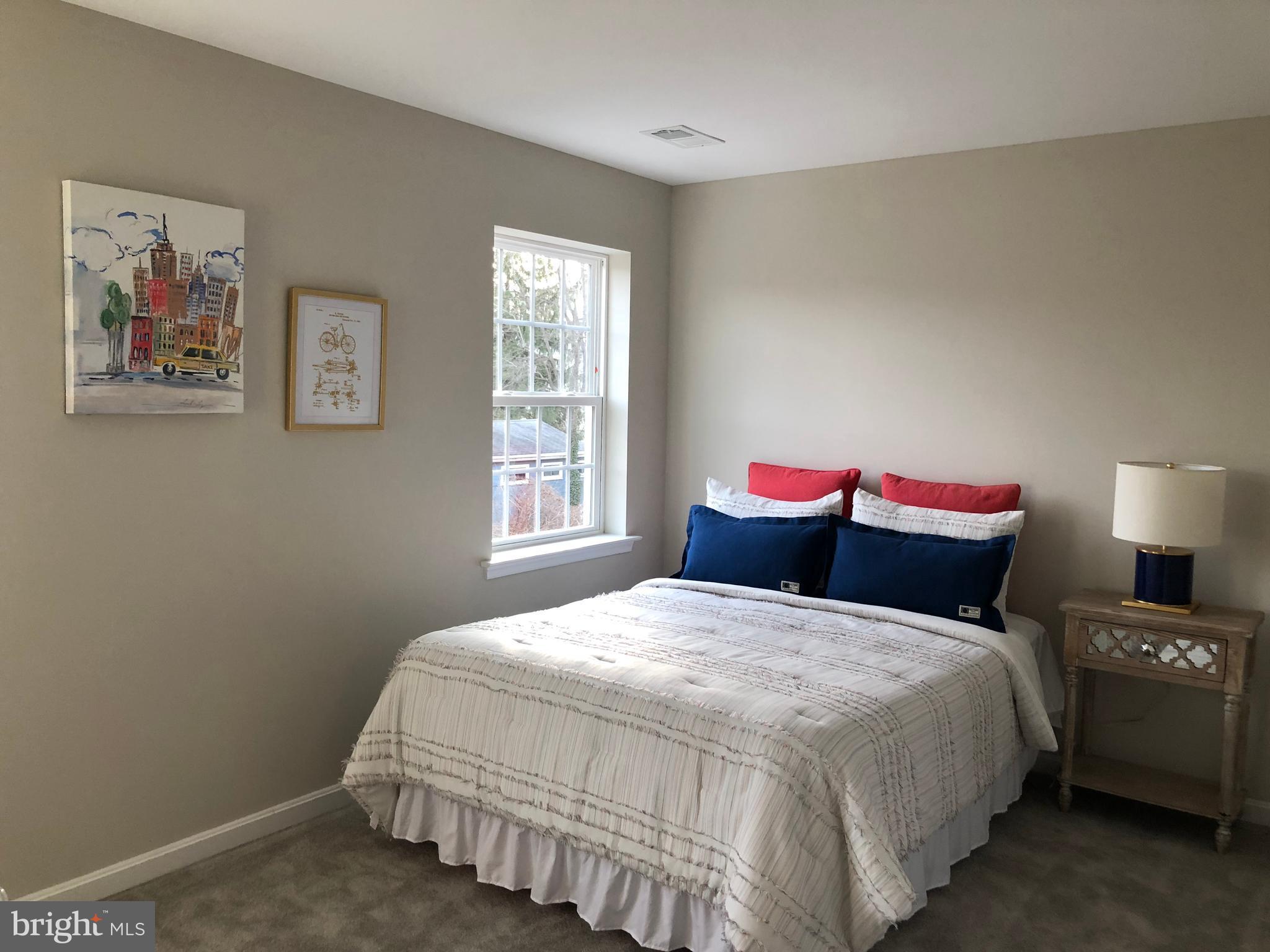 LAKE WALKER - Residential