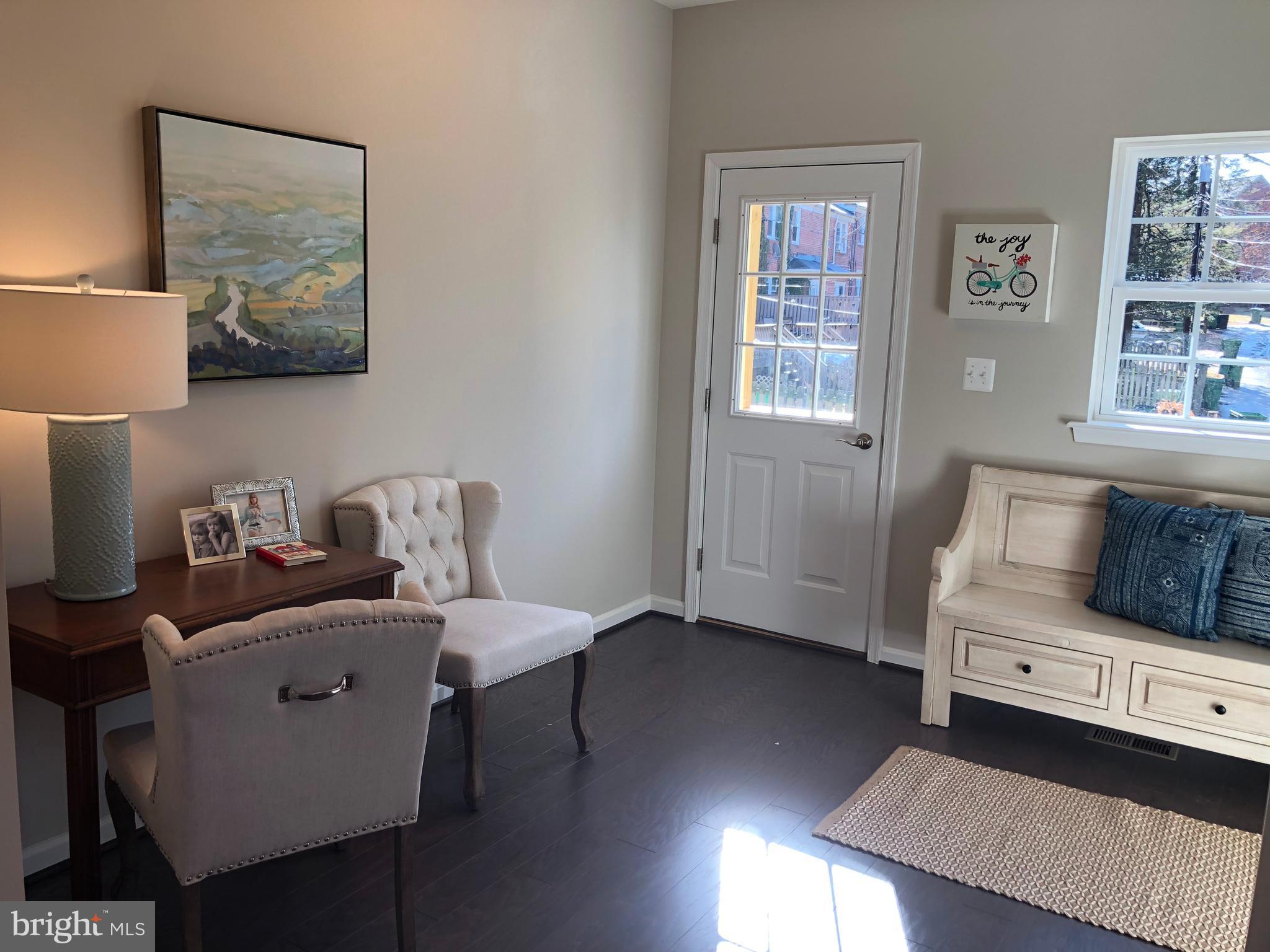 LAKE WALKER - Residential