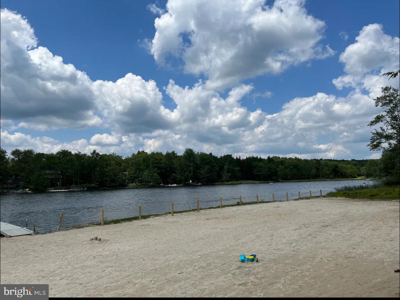 POCONO COUNTRY PLACE - Residential