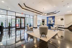 1001 N RANDOLPH STREET 320