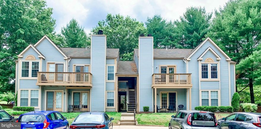 Top floor 2 bedroom 2 bathroom condo available in the Dorsey Hall community surrounded by walking trails, parks, and right across the street from the Dorsey's Search Village Center.  This sun filled property has a vaulted ceiling in the living room right as you walk in, bamboo hardwood flooring throughout, with a walk -in closet in the master bedroom.  The kitchen features granite counter tops, cherry wood cabinetry with pantry and stainless steel appliances. Pets are on a case by case basis.