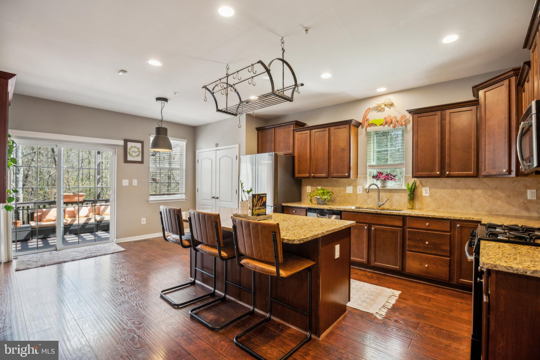 SUMMERWOOD - Residential