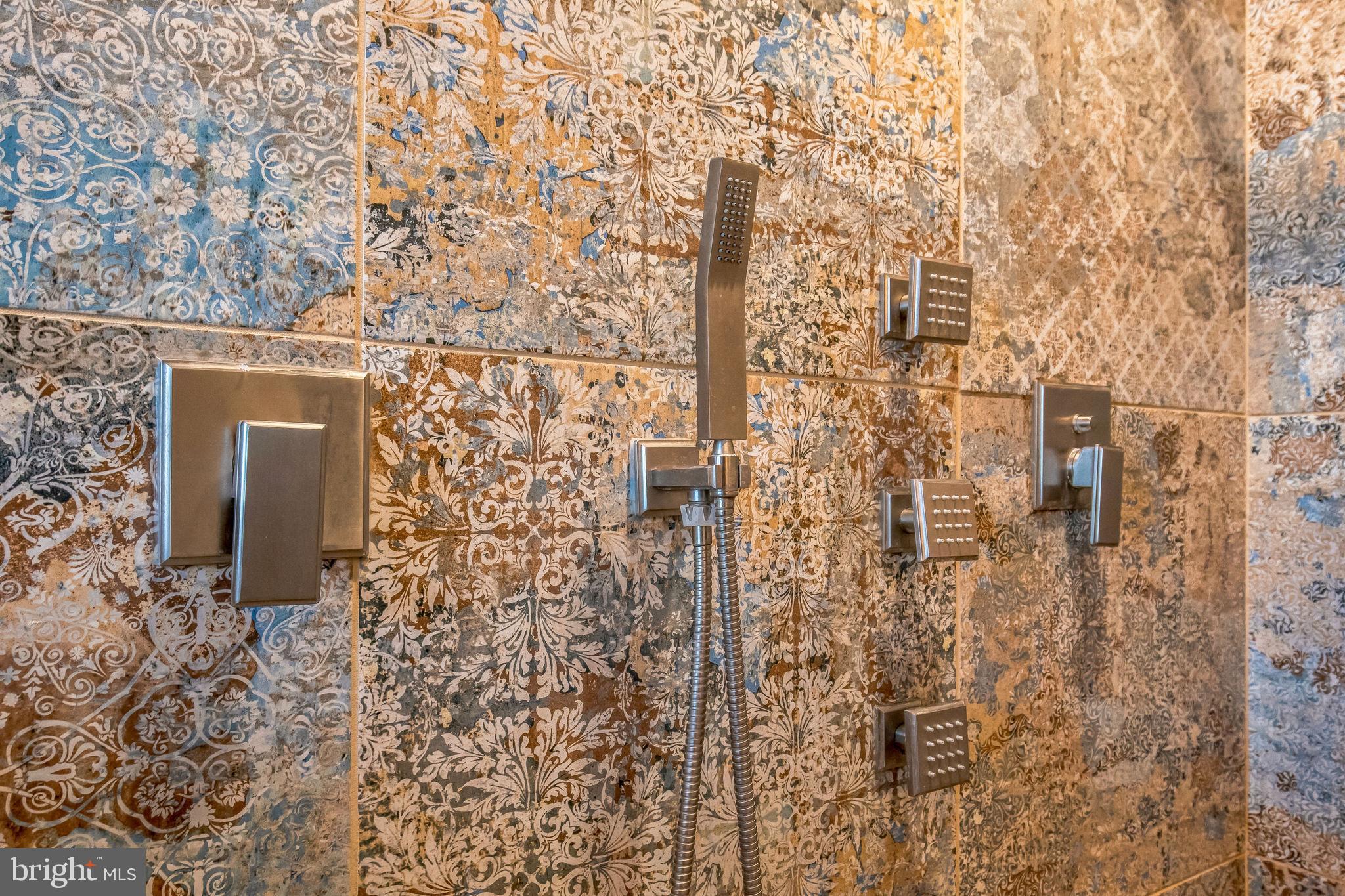 SUMMERWOOD - Residential