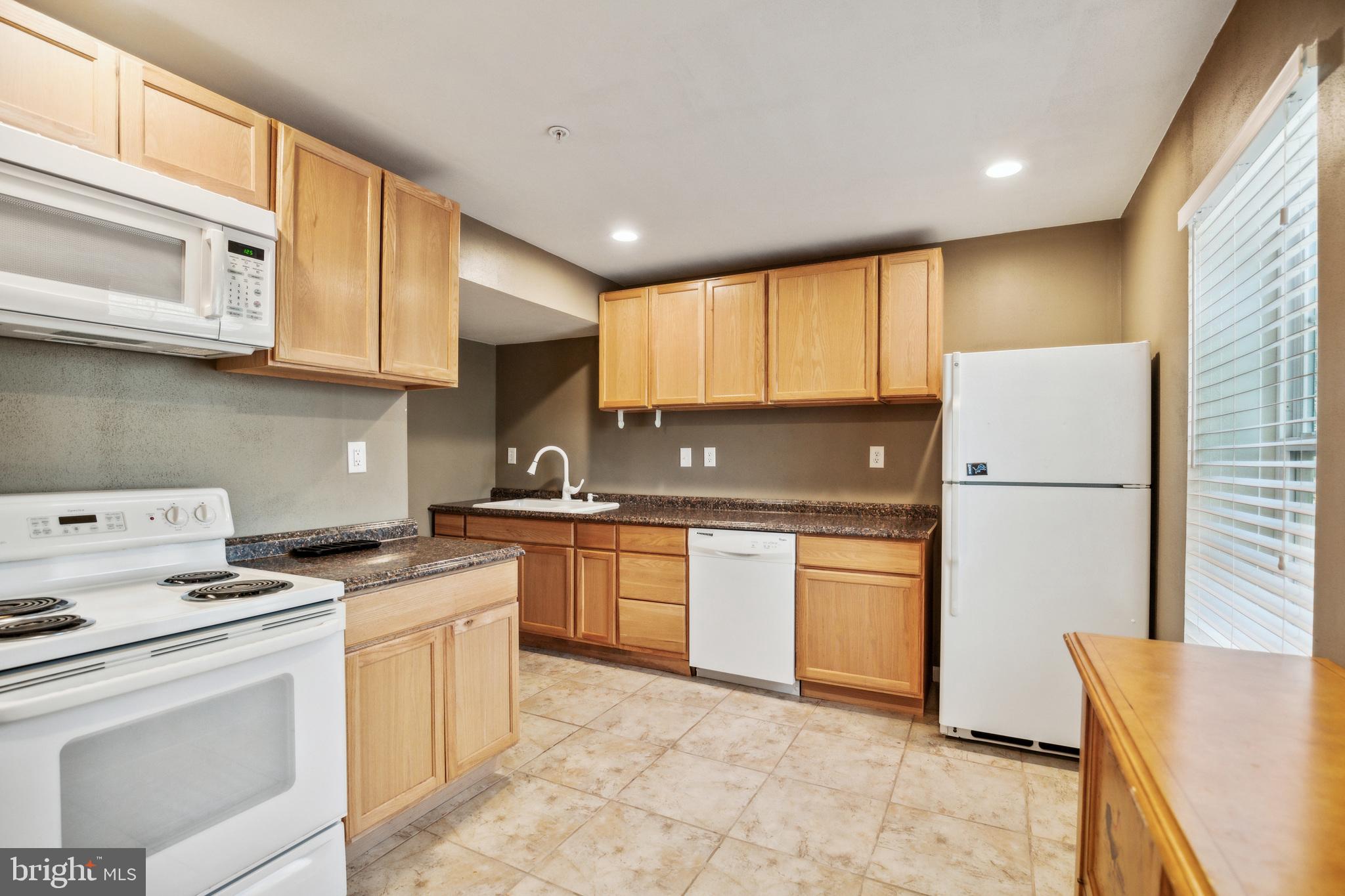 SUMMERWOOD - Residential