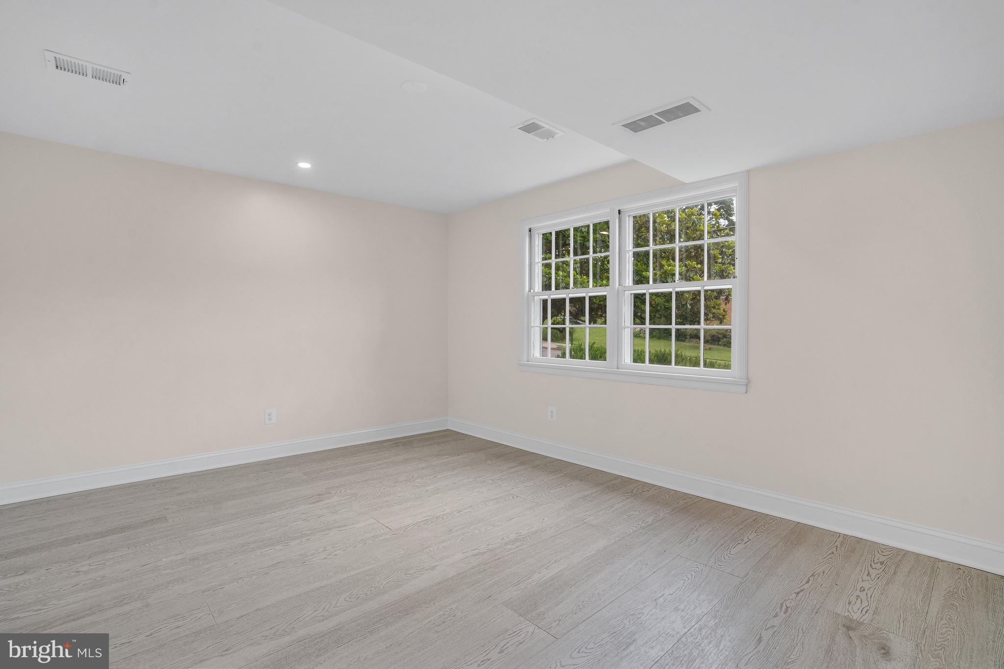 VILLAMAY - Residential Lease