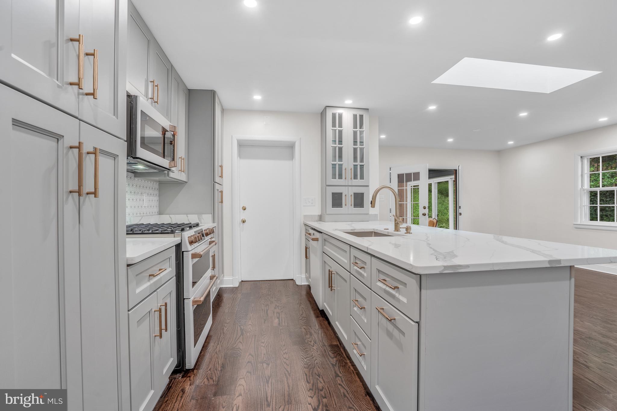 VILLAMAY - Residential Lease