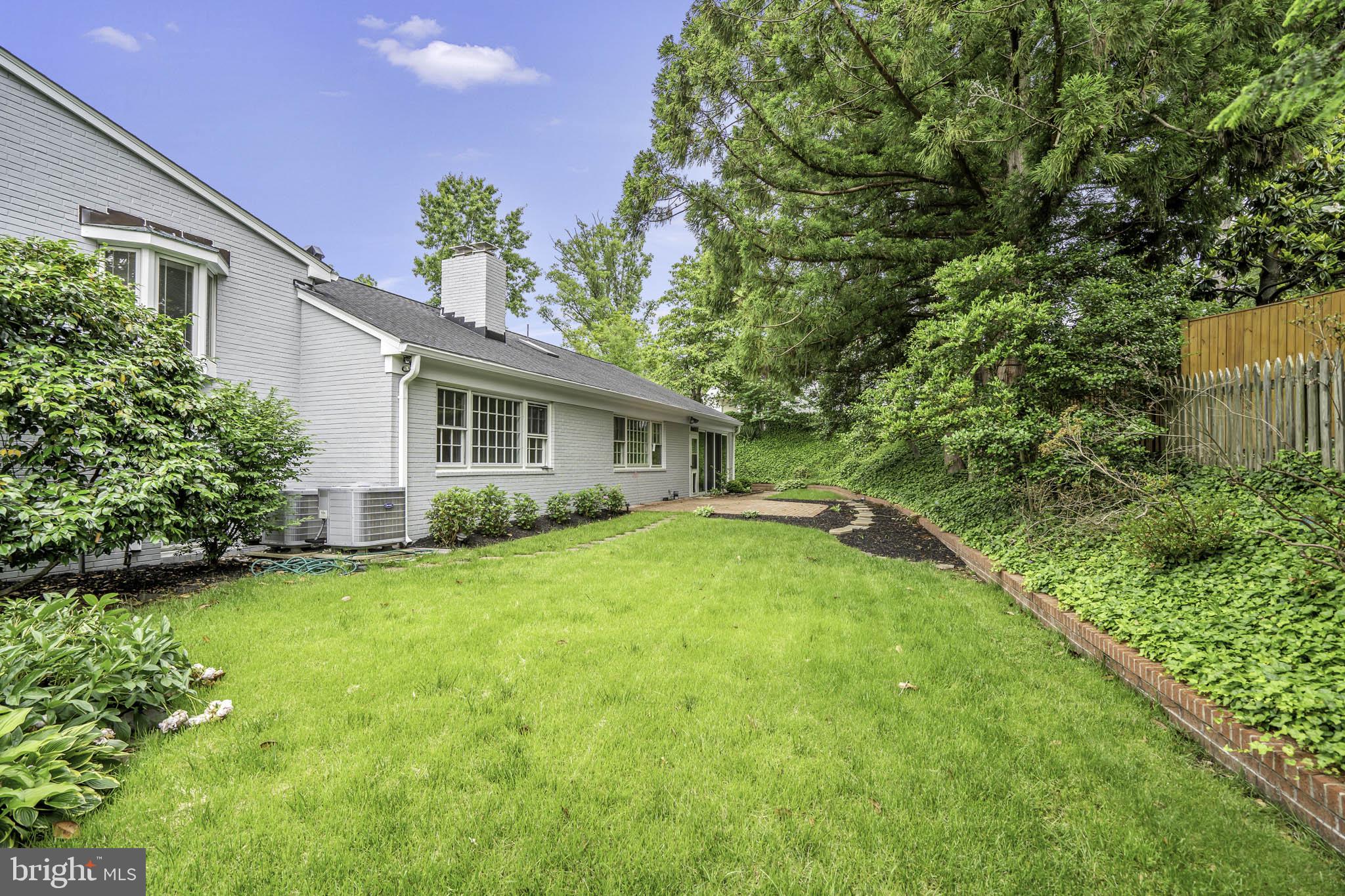 VILLAMAY - Residential Lease