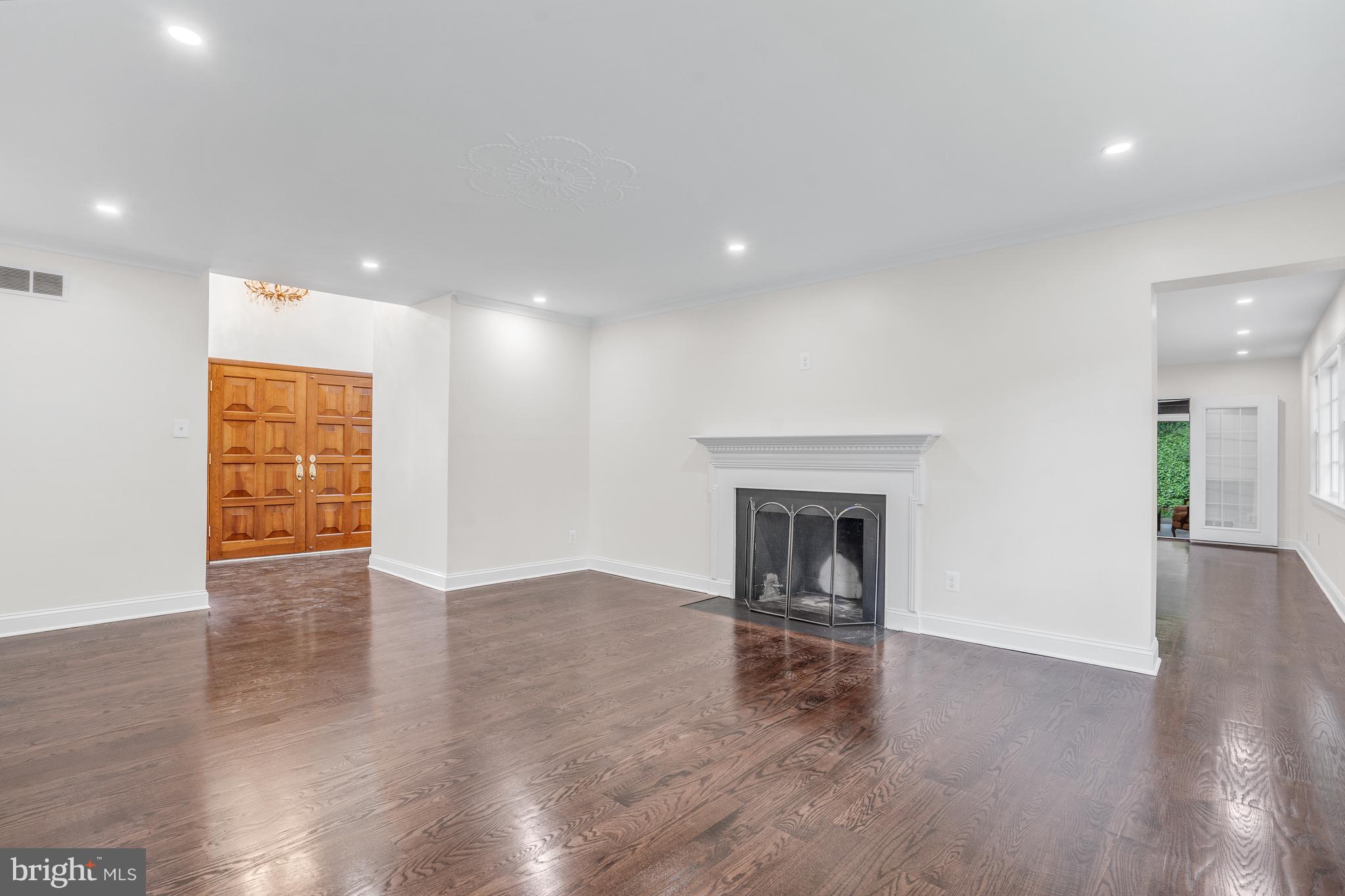 VILLAMAY - Residential Lease