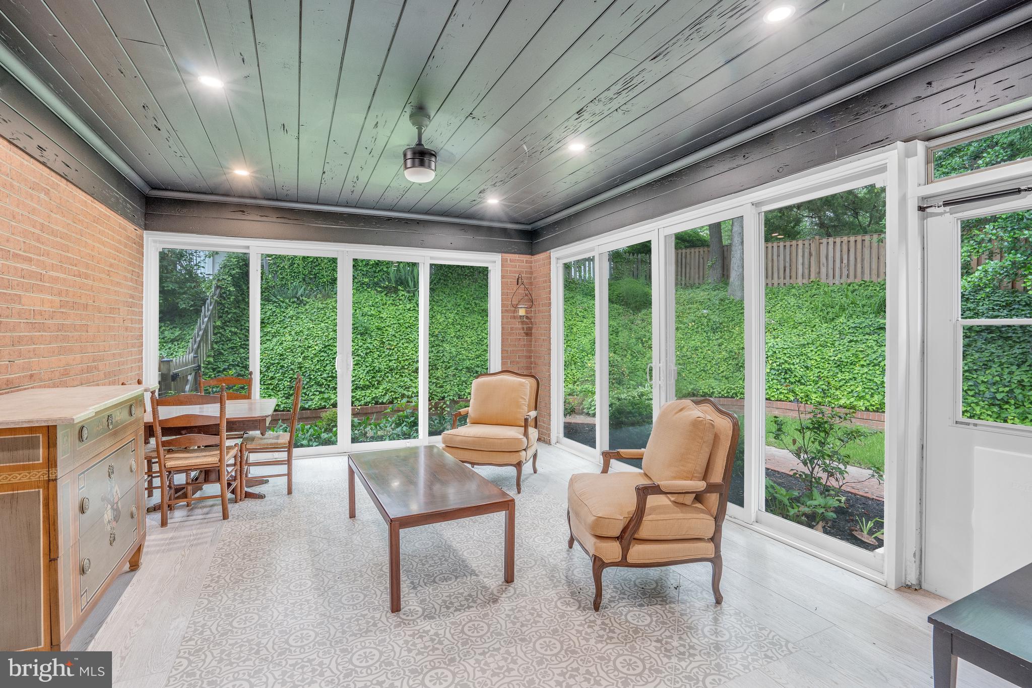 VILLAMAY - Residential Lease