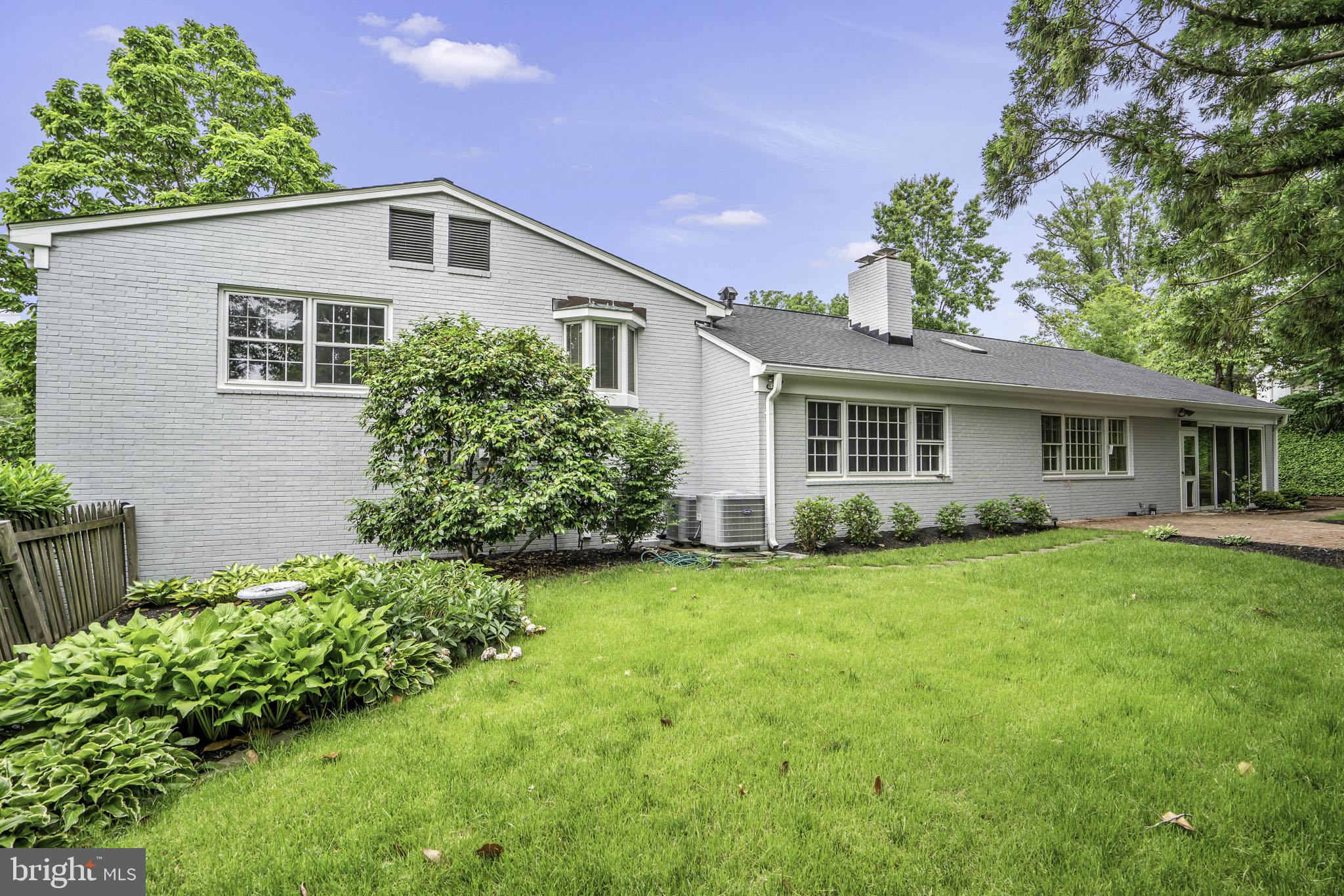 VILLAMAY - Residential Lease